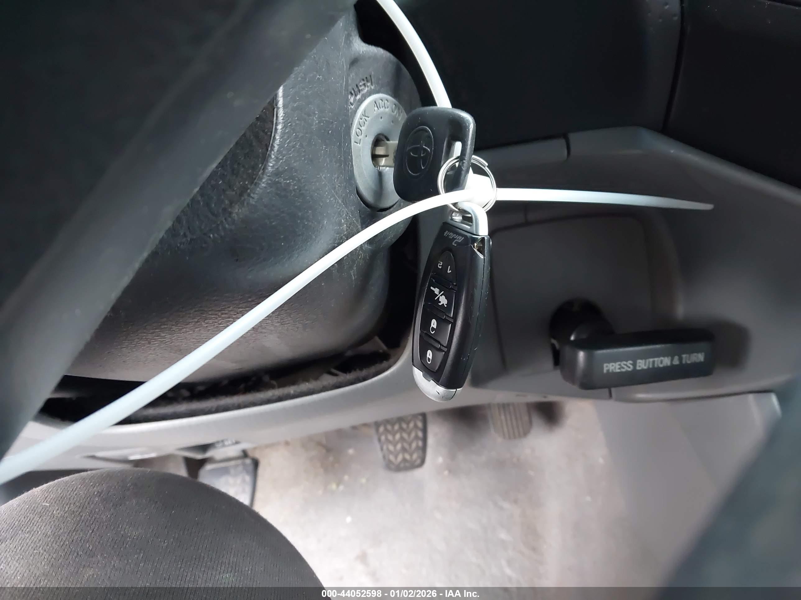 TOYOTA TACOMA image 11