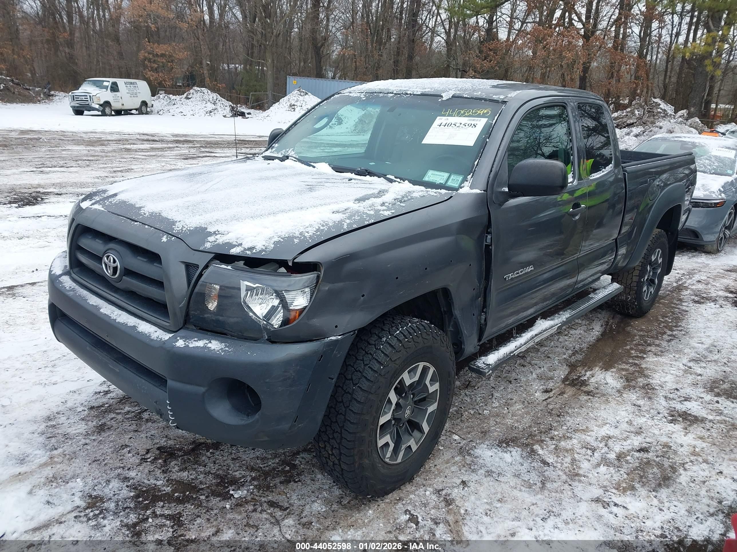 TOYOTA TACOMA image 2
