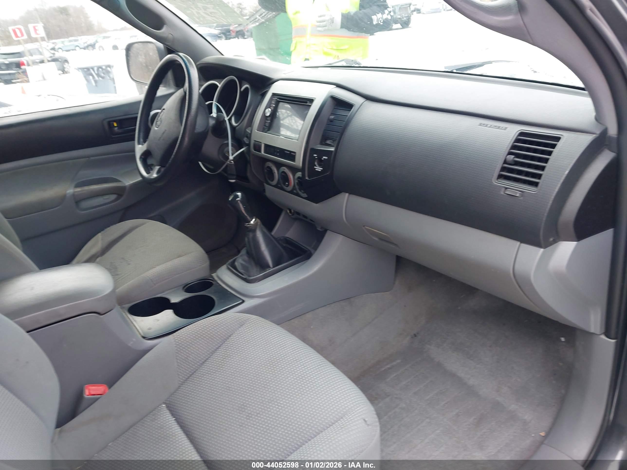 TOYOTA TACOMA image 5