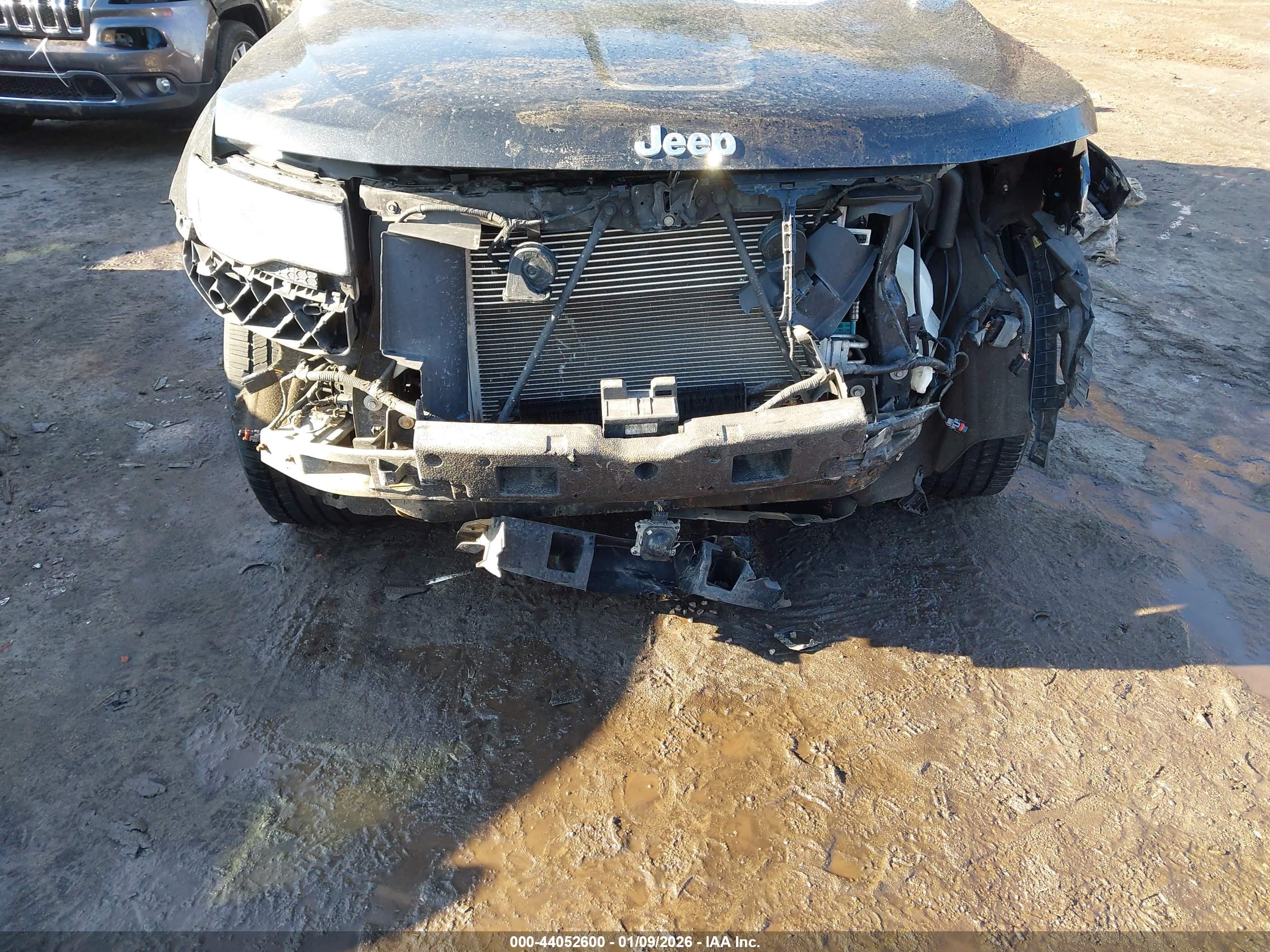 JEEP GRAND image 6