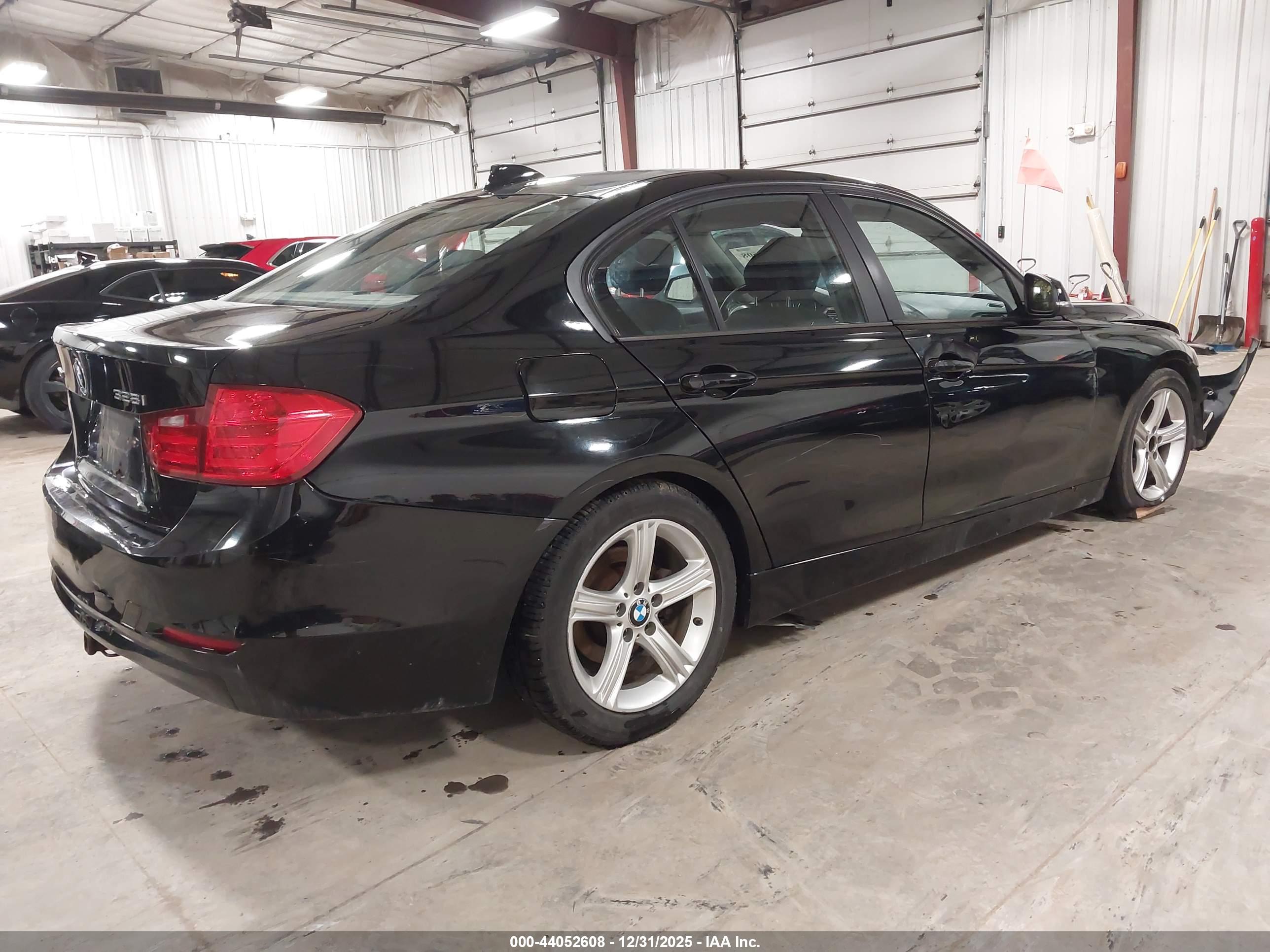 BMW 328I image 4