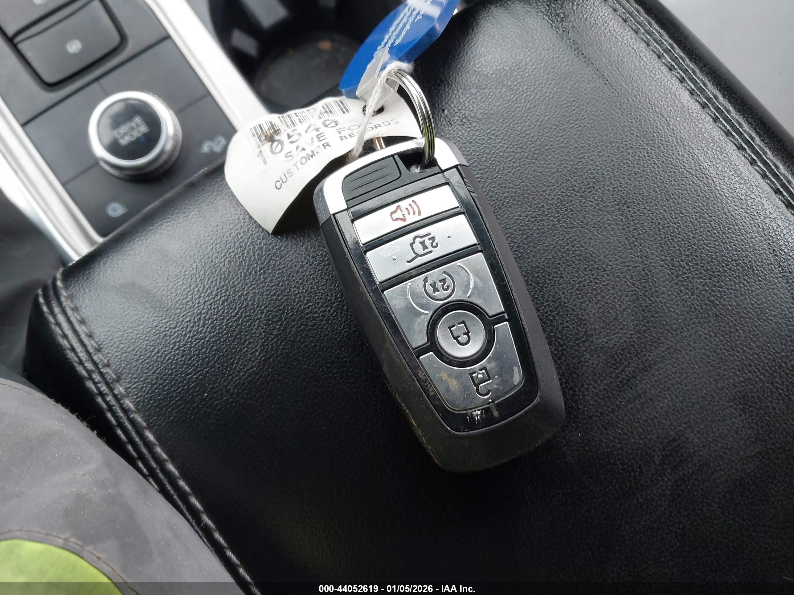 FORD EXPLORER image 11
