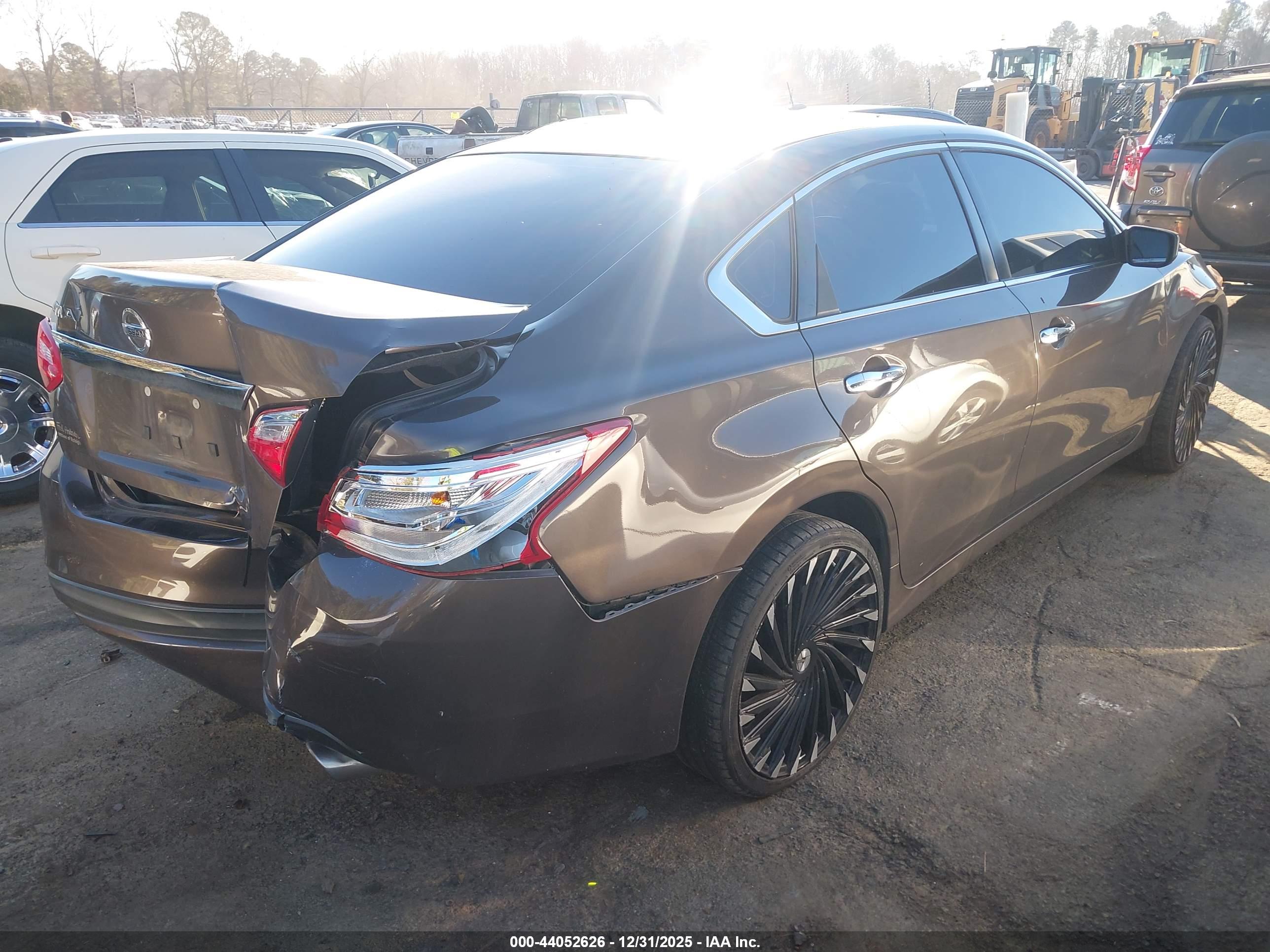 NISSAN ALTIMA image 4