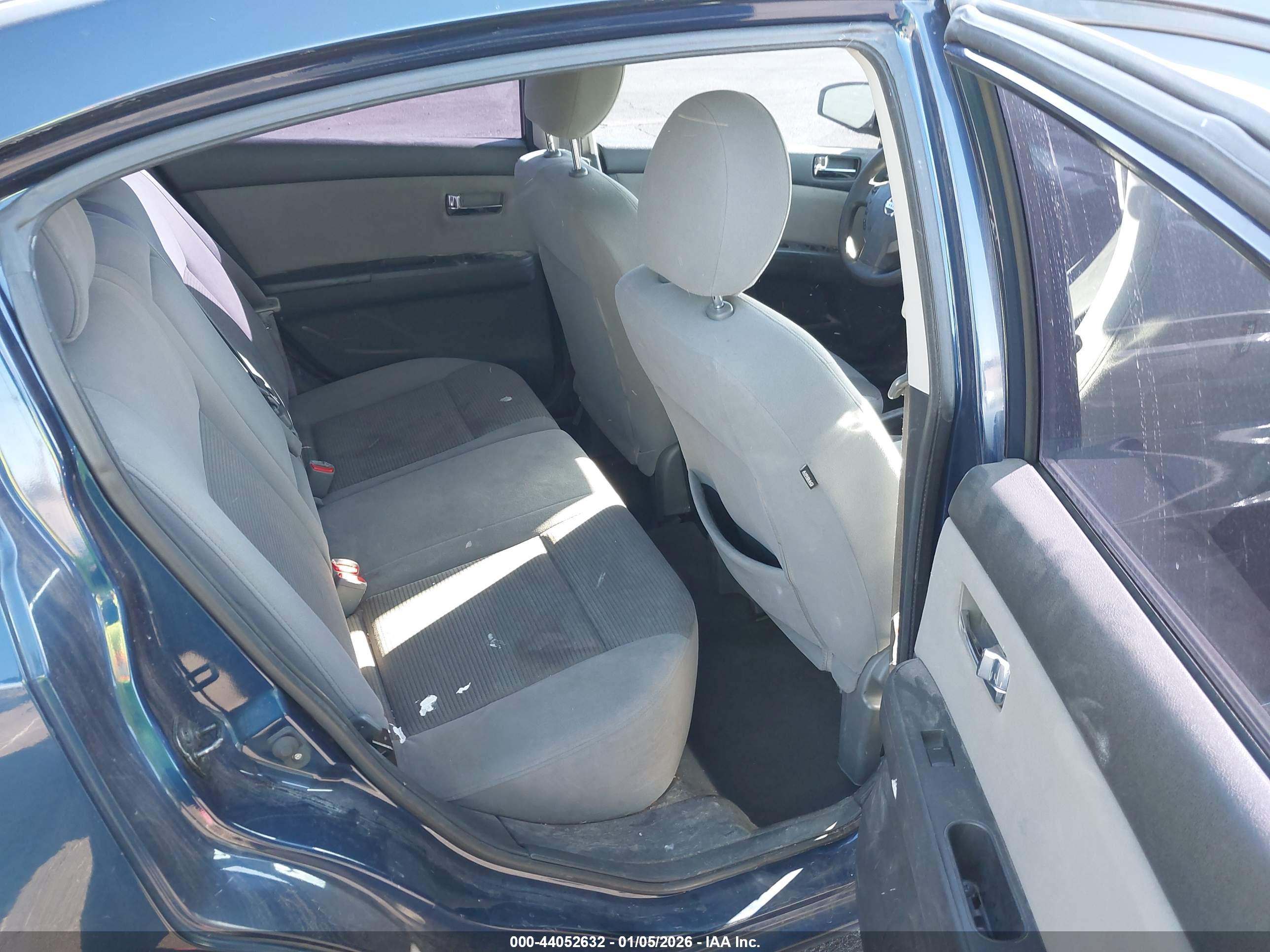 NISSAN SENTRA image 8
