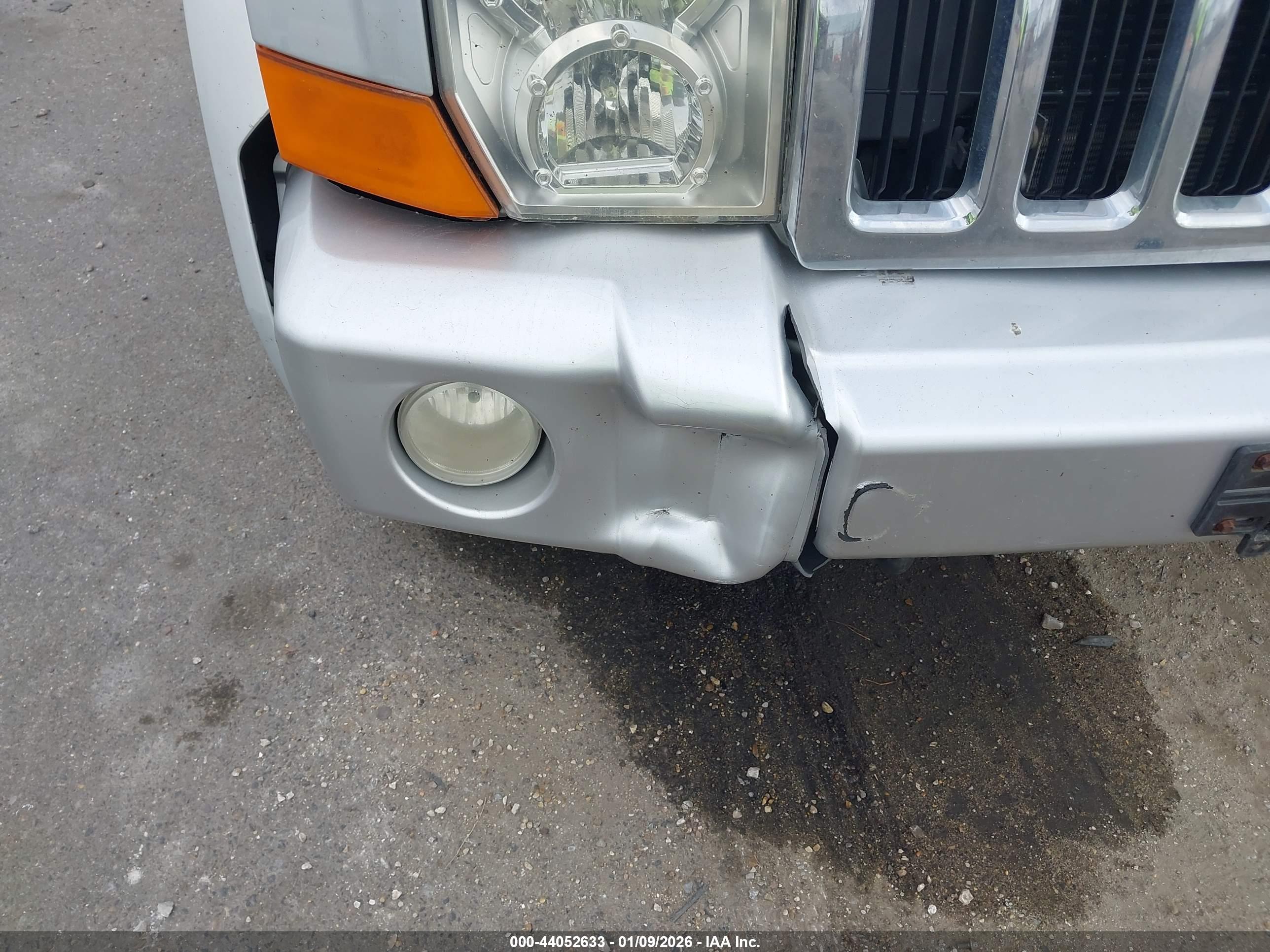 JEEP COMMANDER image 6