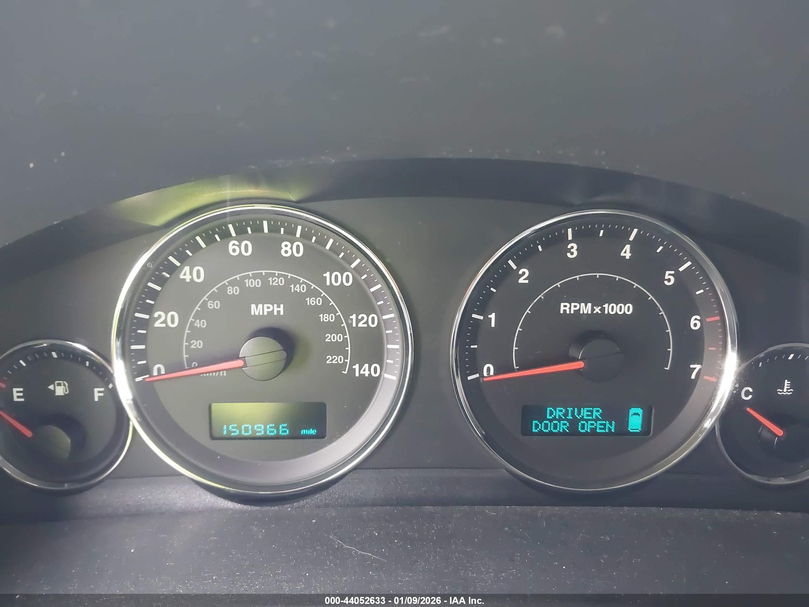 JEEP COMMANDER image 7