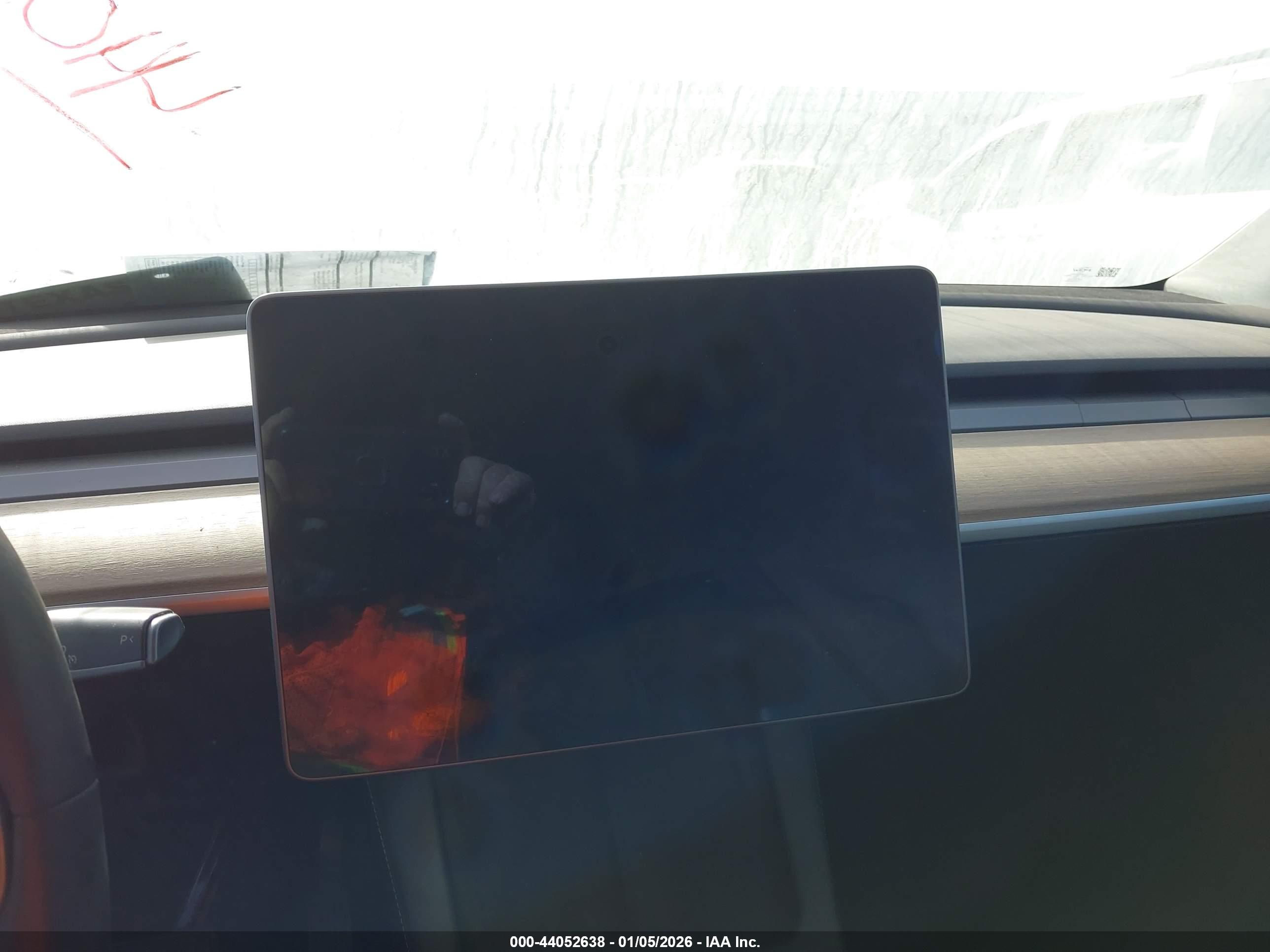 TESLA MODEL image 7