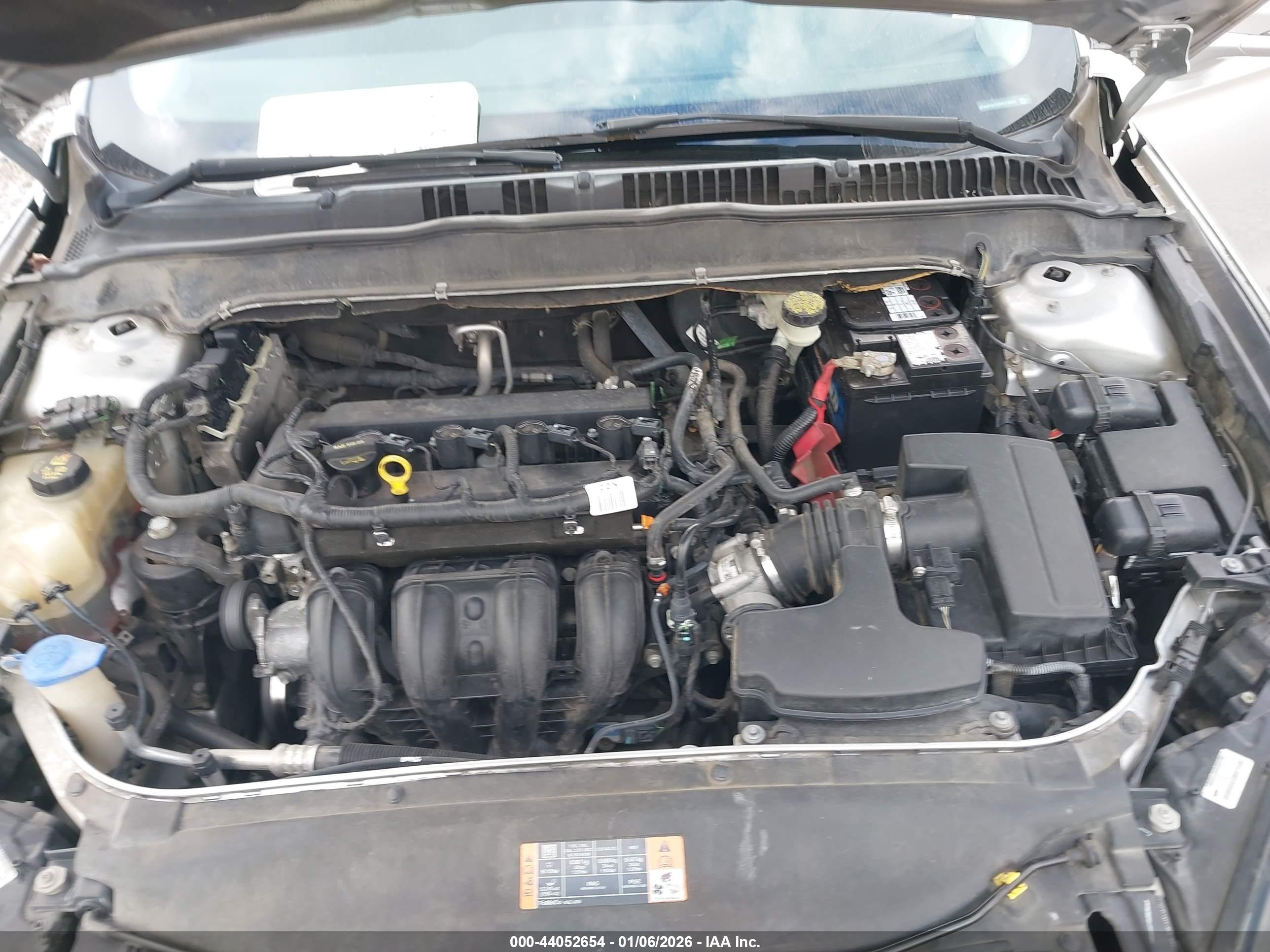 FORD FUSION image 10