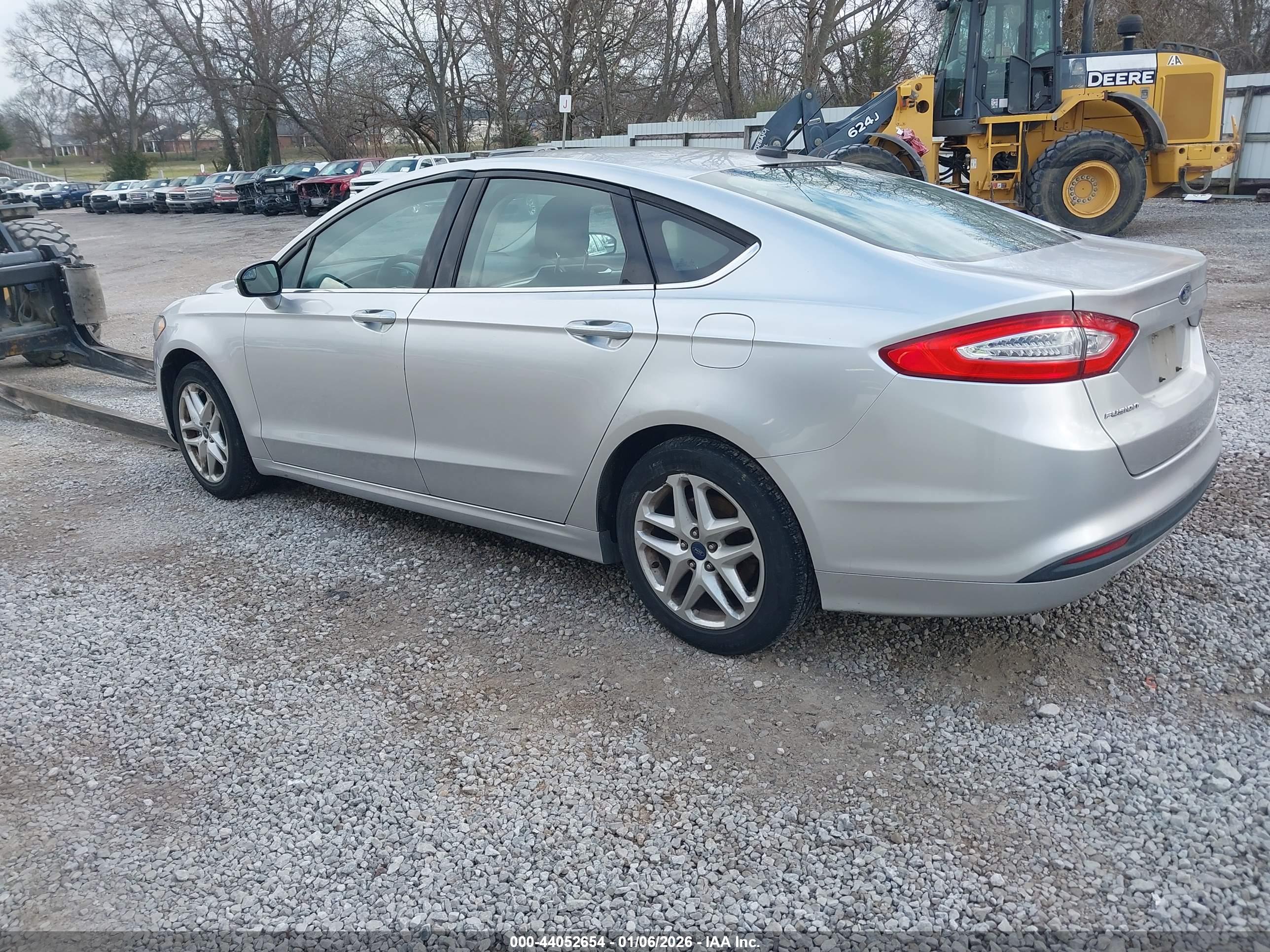 FORD FUSION image 3