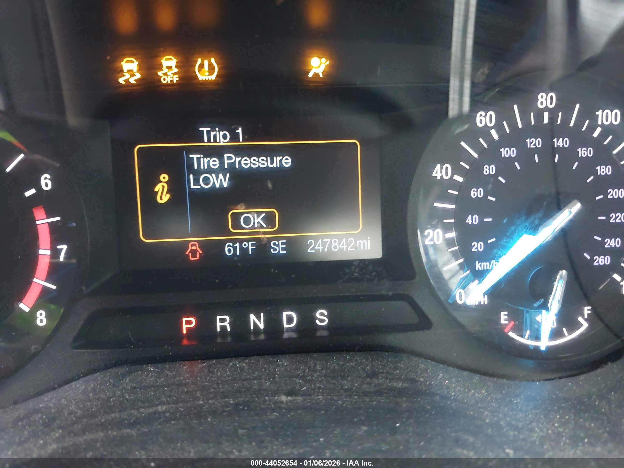 FORD FUSION image 7