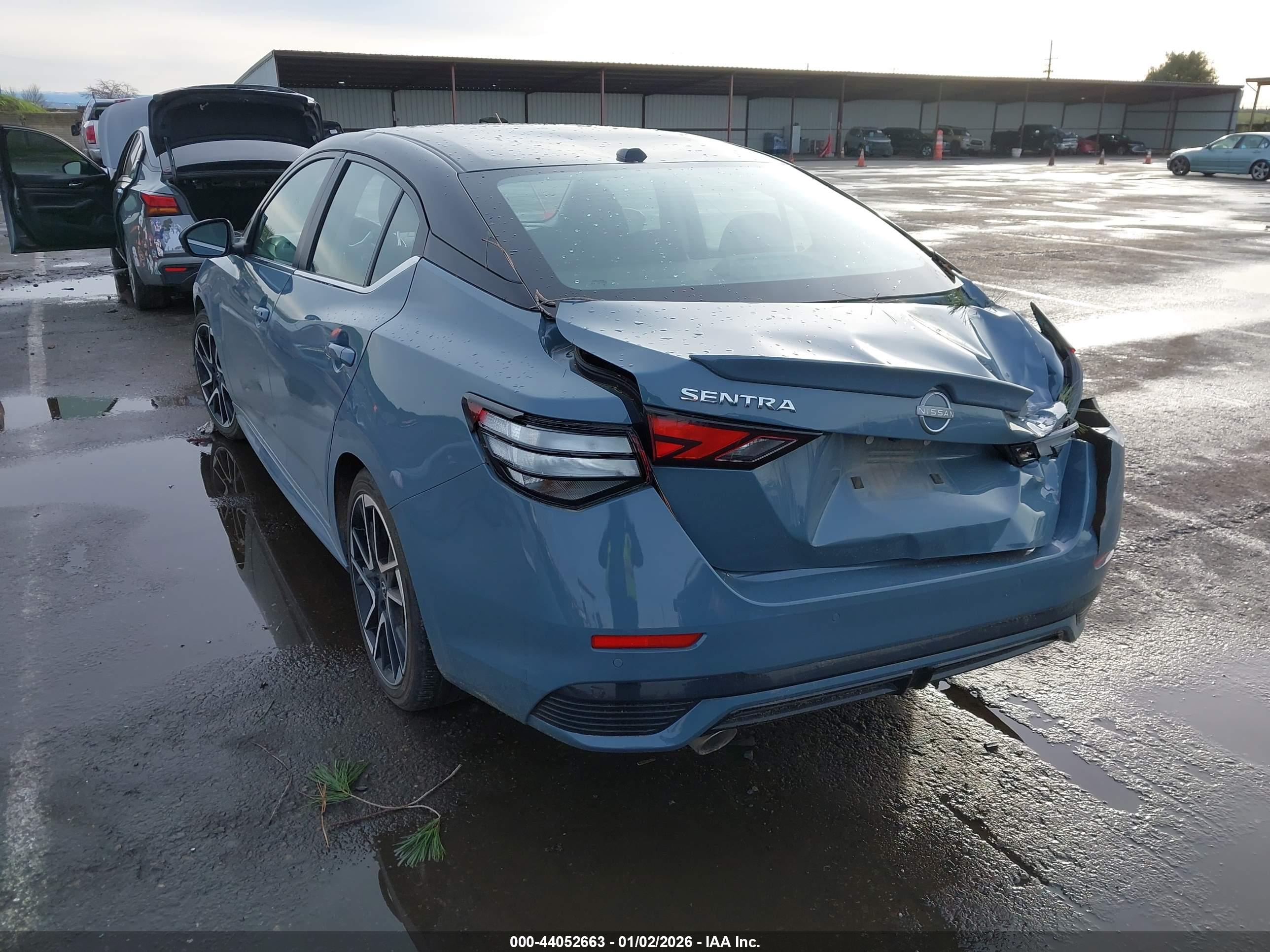 NISSAN SENTRA image 3