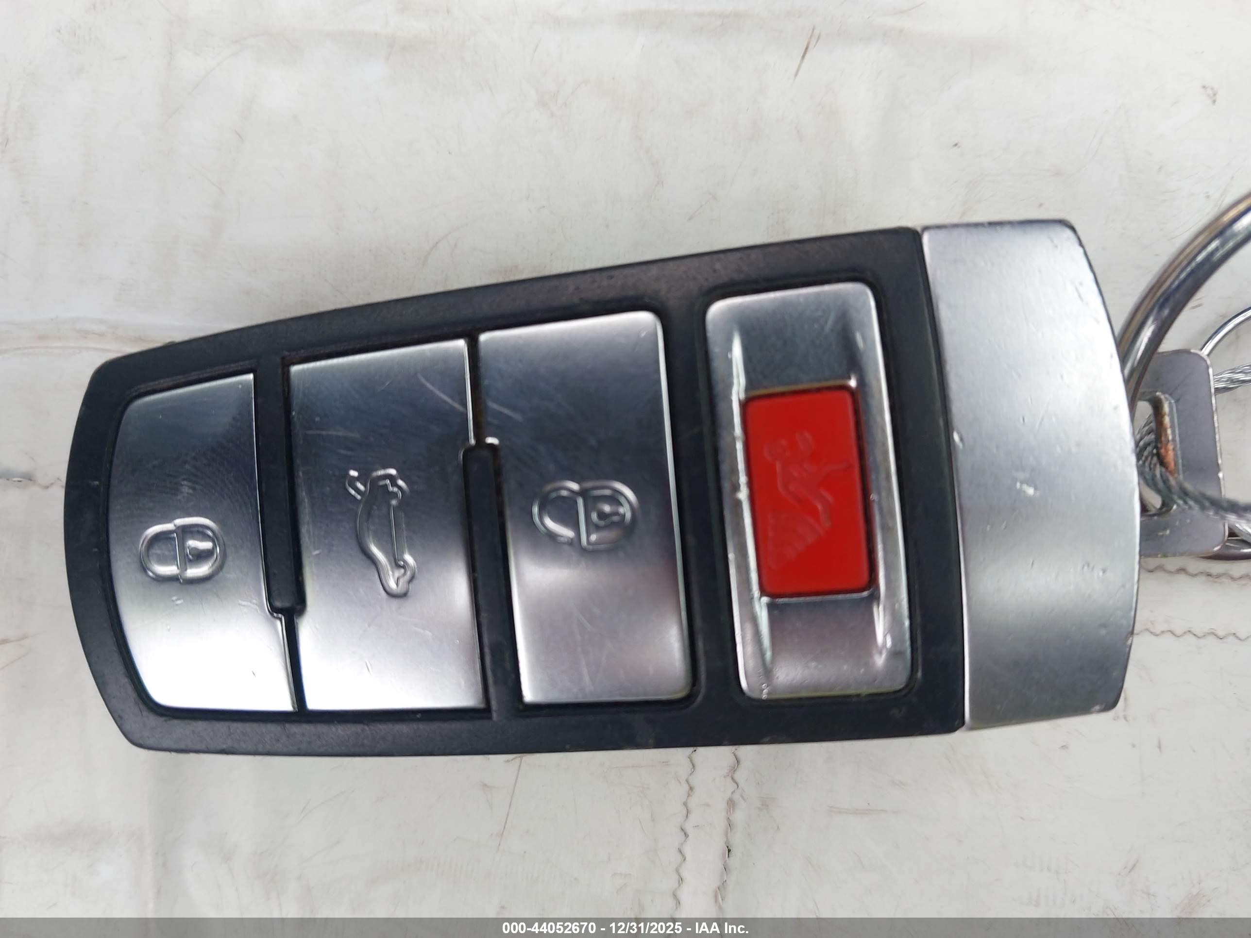 VOLKSWAGEN CC image 11