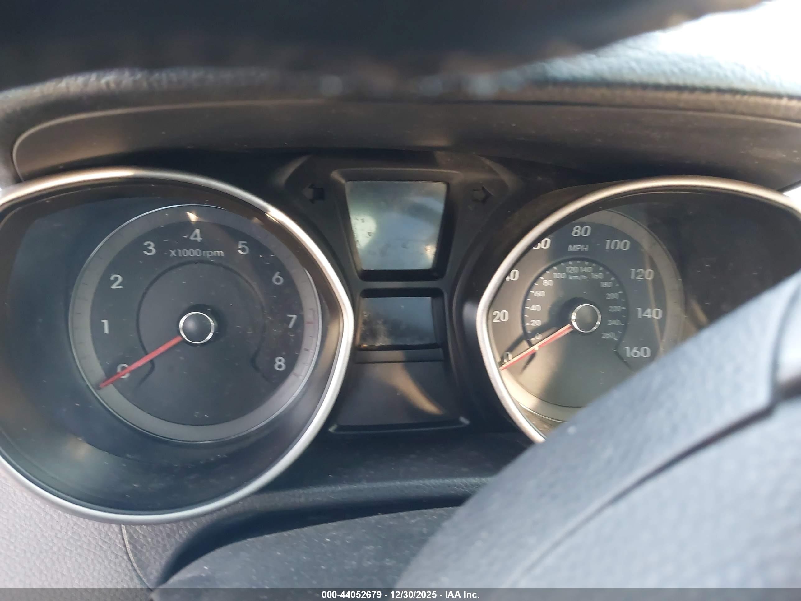 HYUNDAI ELANTRA image 7