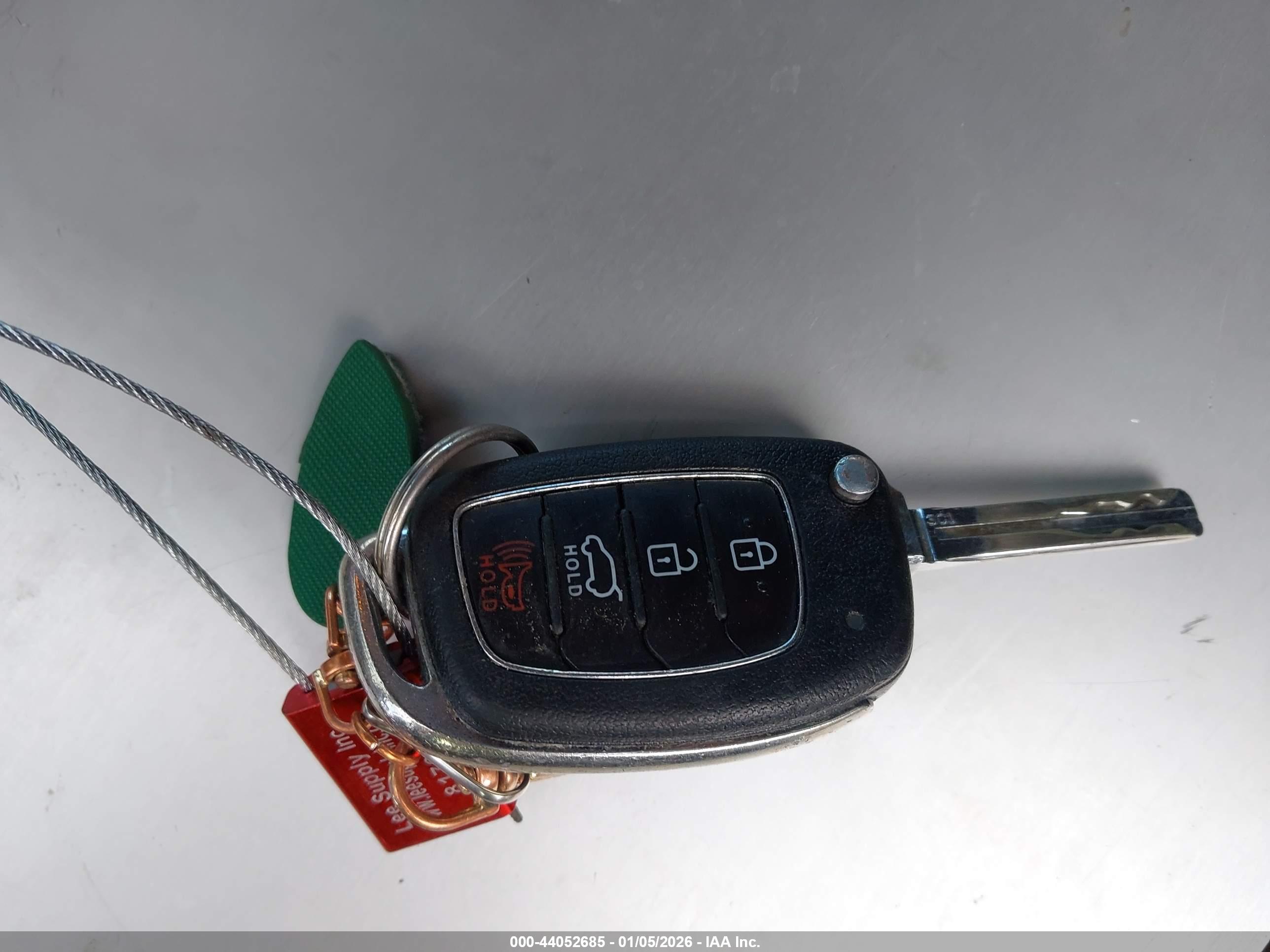 HYUNDAI TUCSON image 11