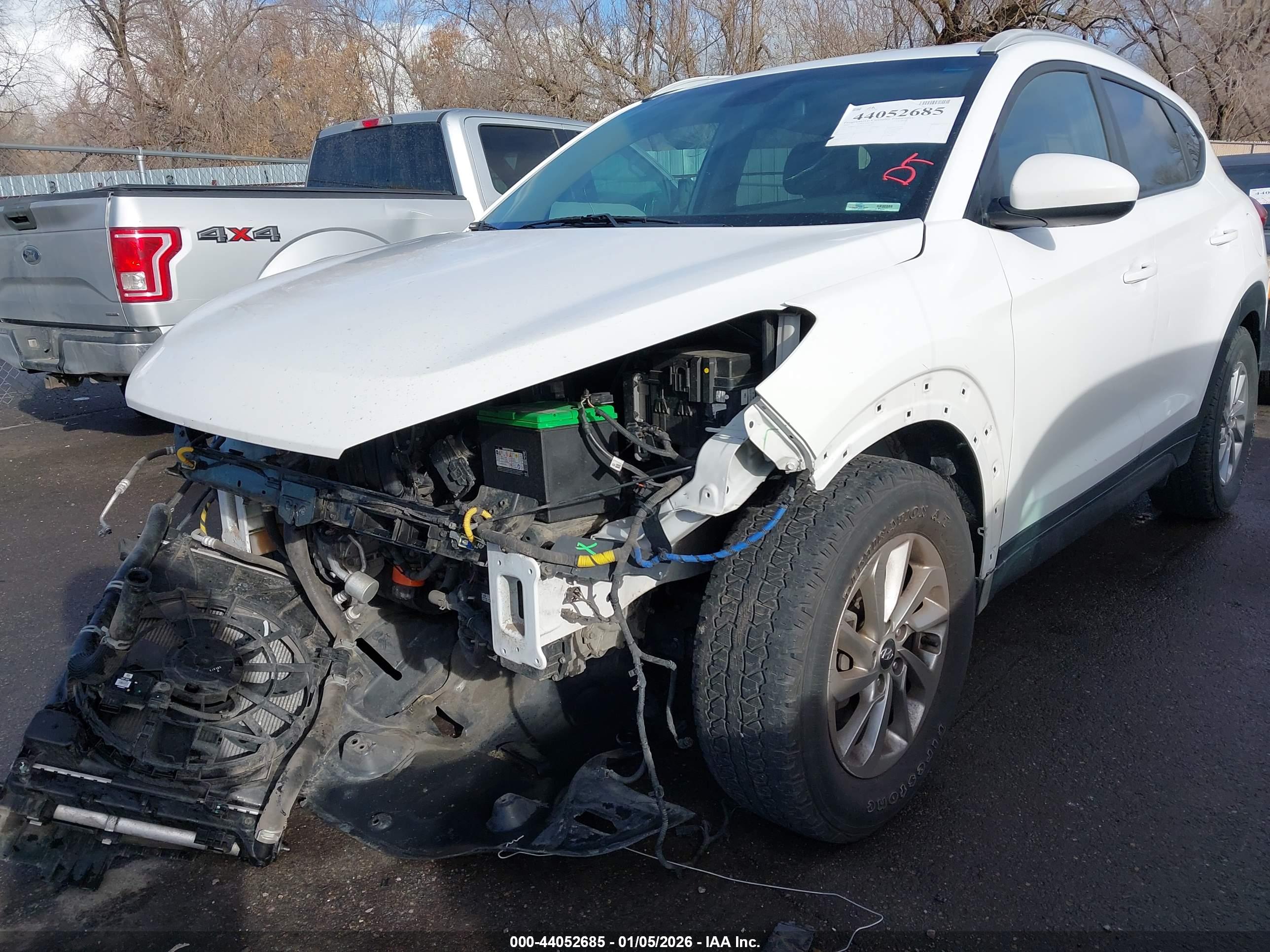 HYUNDAI TUCSON image 6