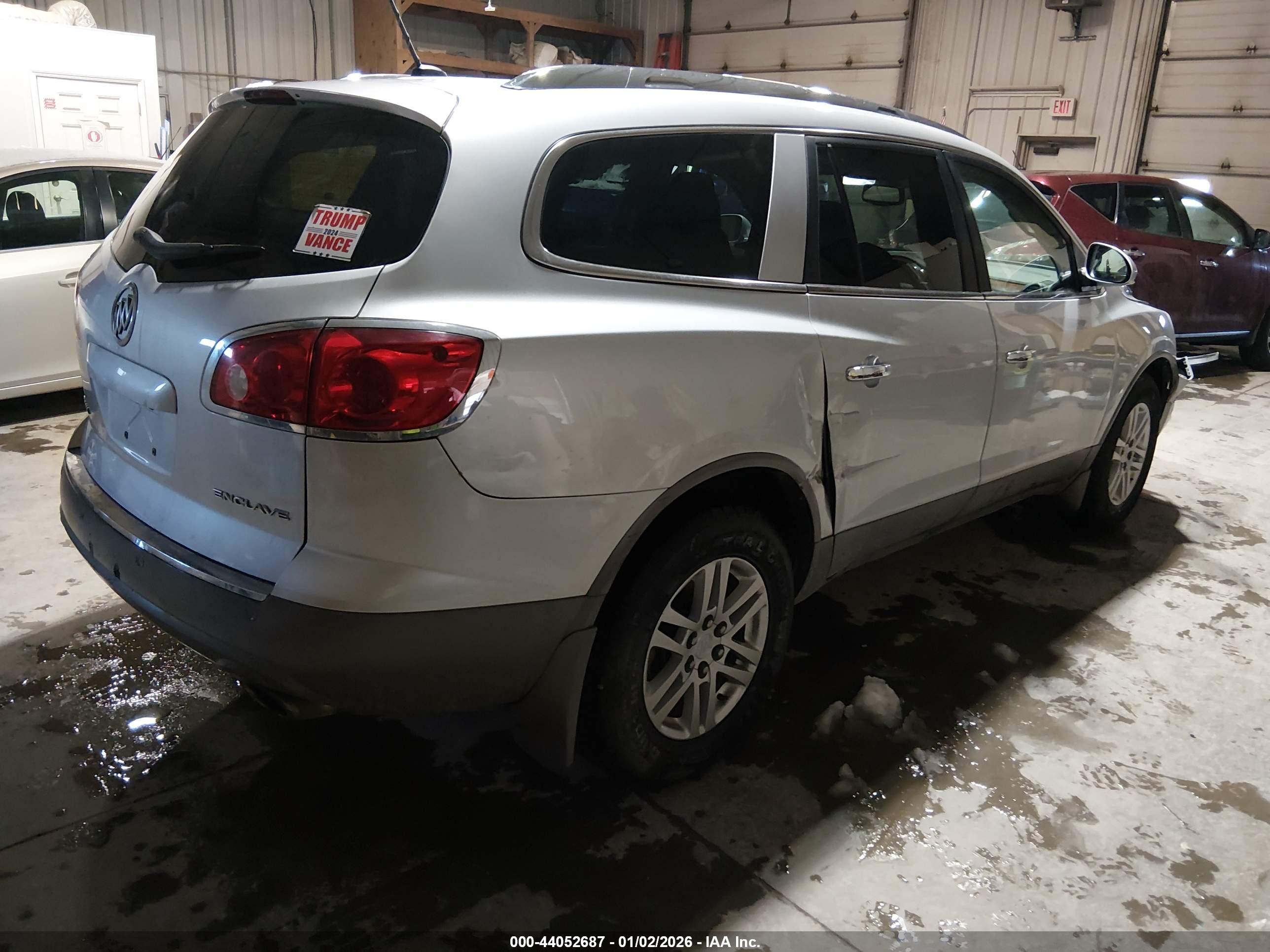 BUICK ENCLAVE image 4