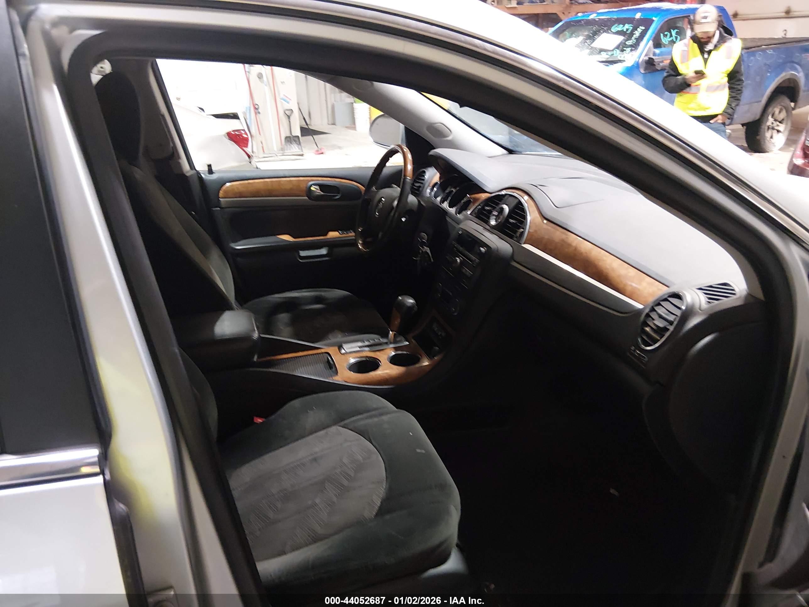 BUICK ENCLAVE image 5