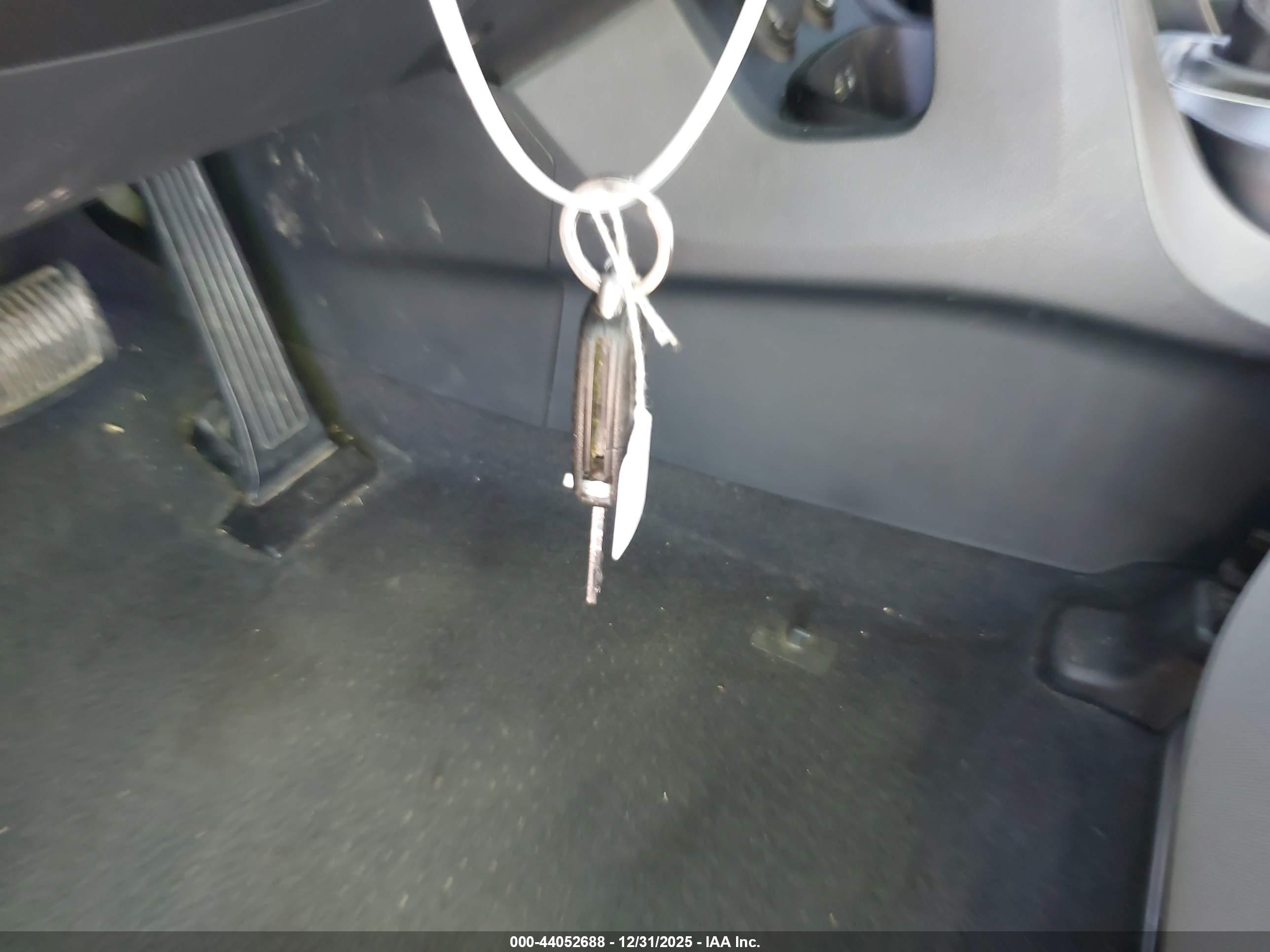 HYUNDAI SANTA image 11