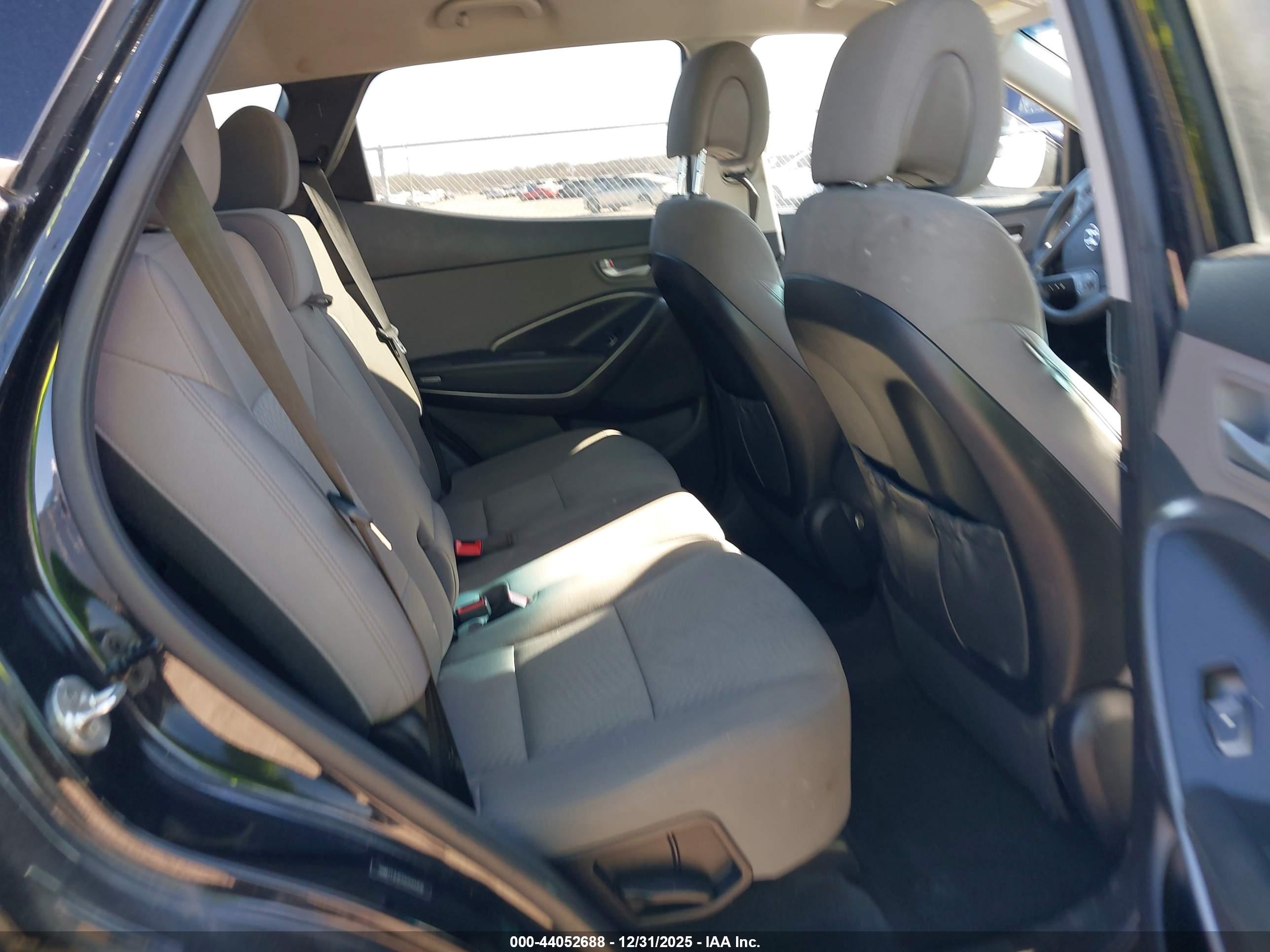 HYUNDAI SANTA image 8