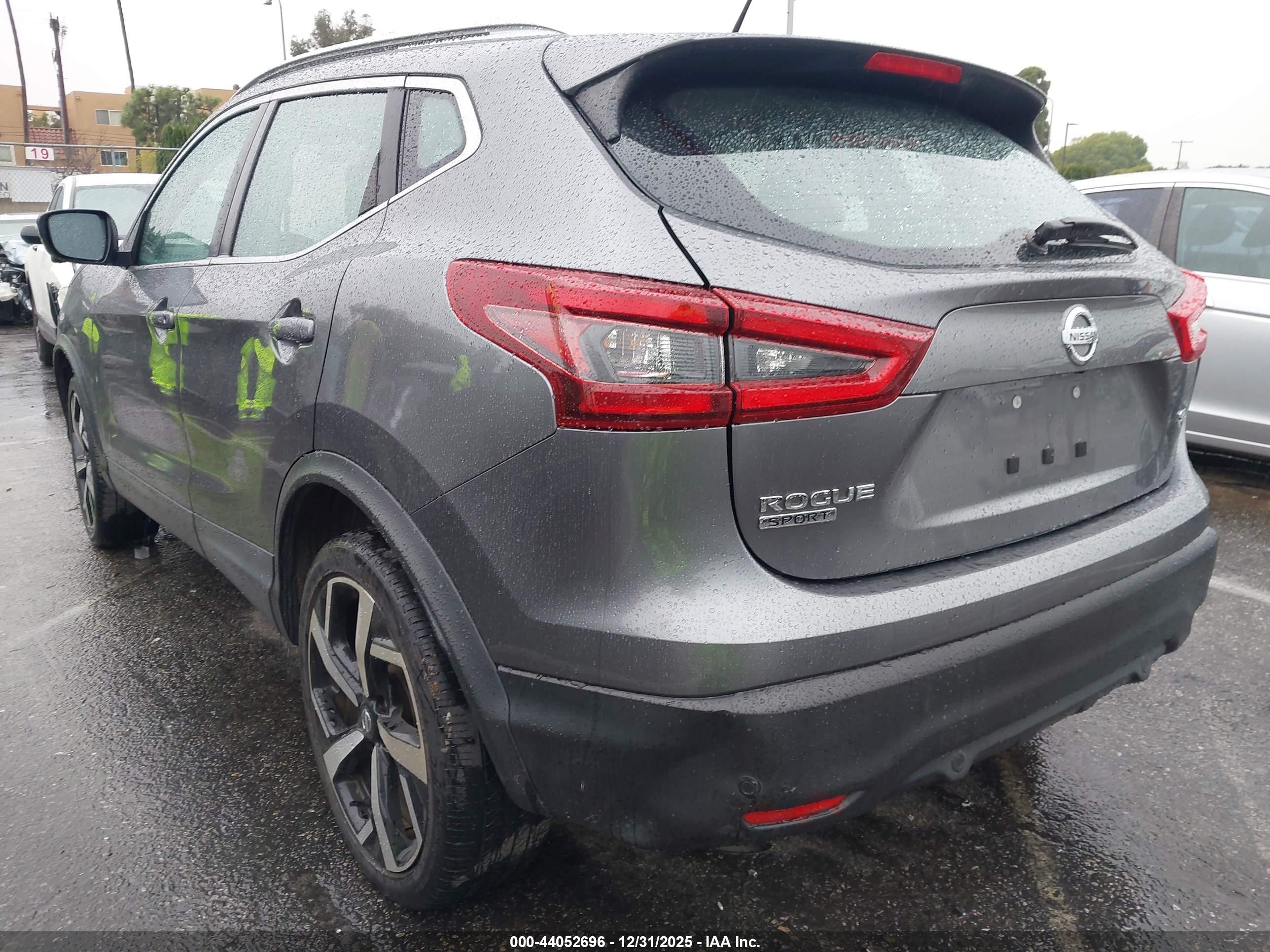 NISSAN ROGUE image 3