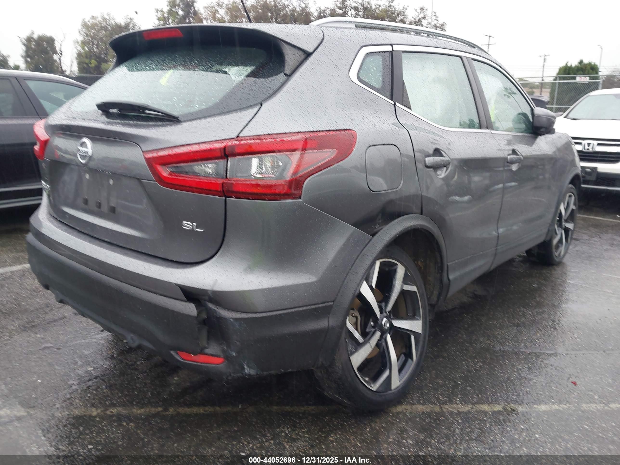 NISSAN ROGUE image 4