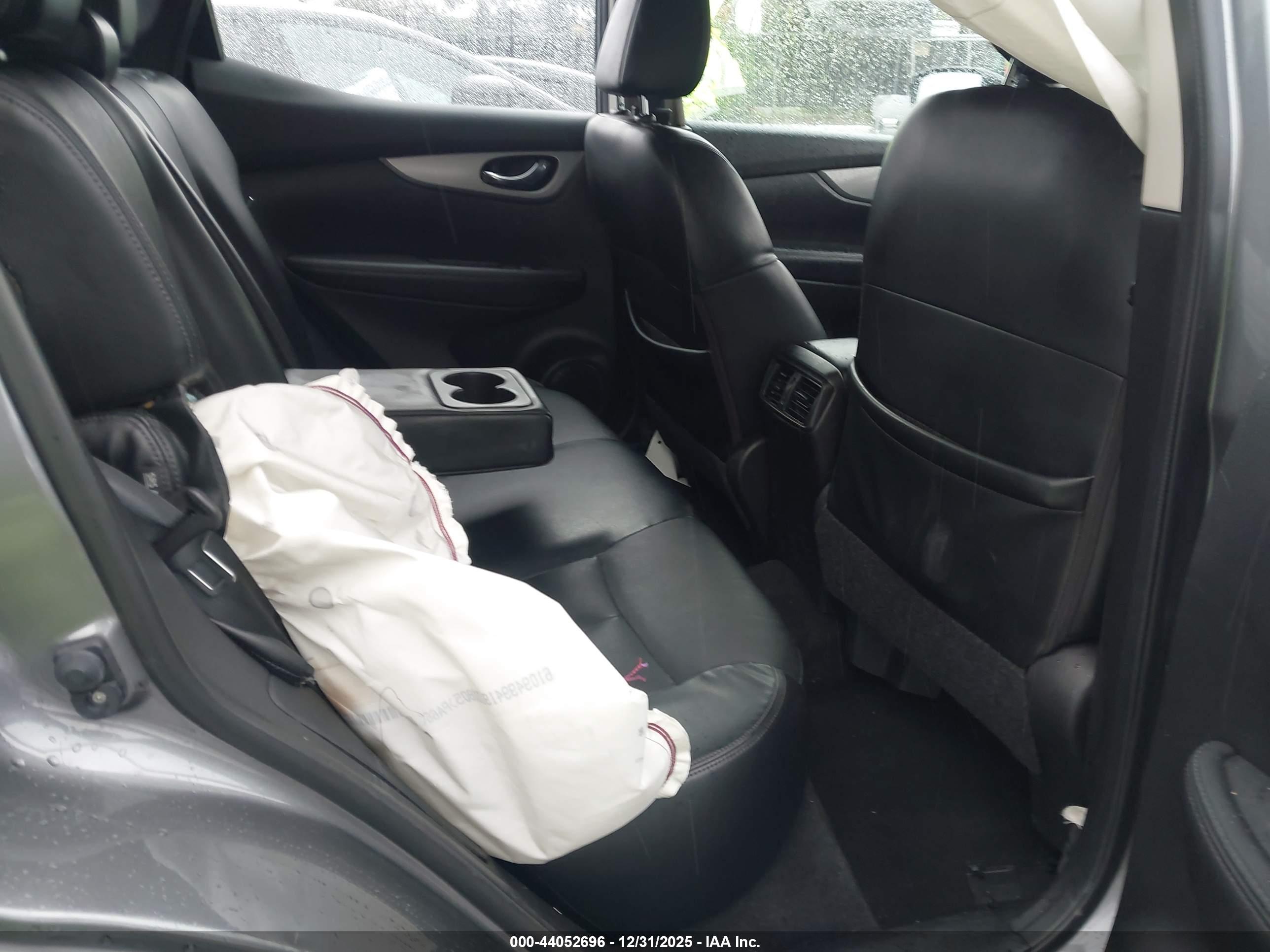 NISSAN ROGUE image 8