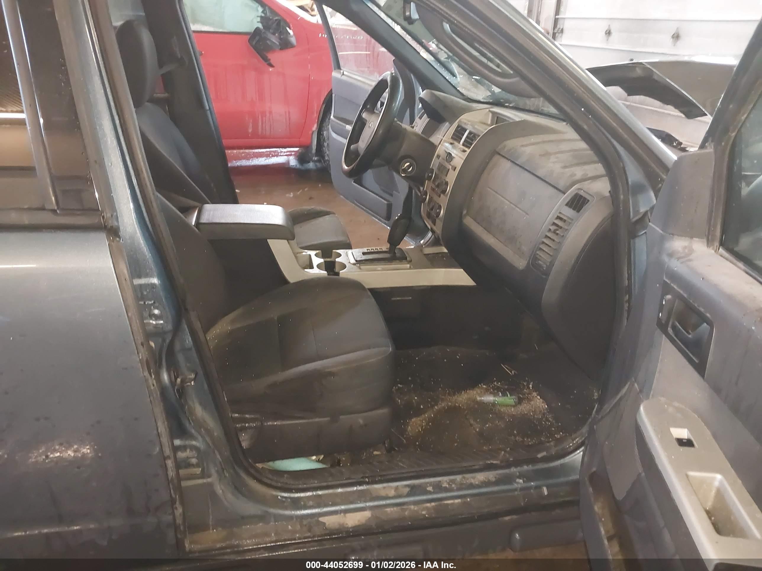 FORD ESCAPE image 5