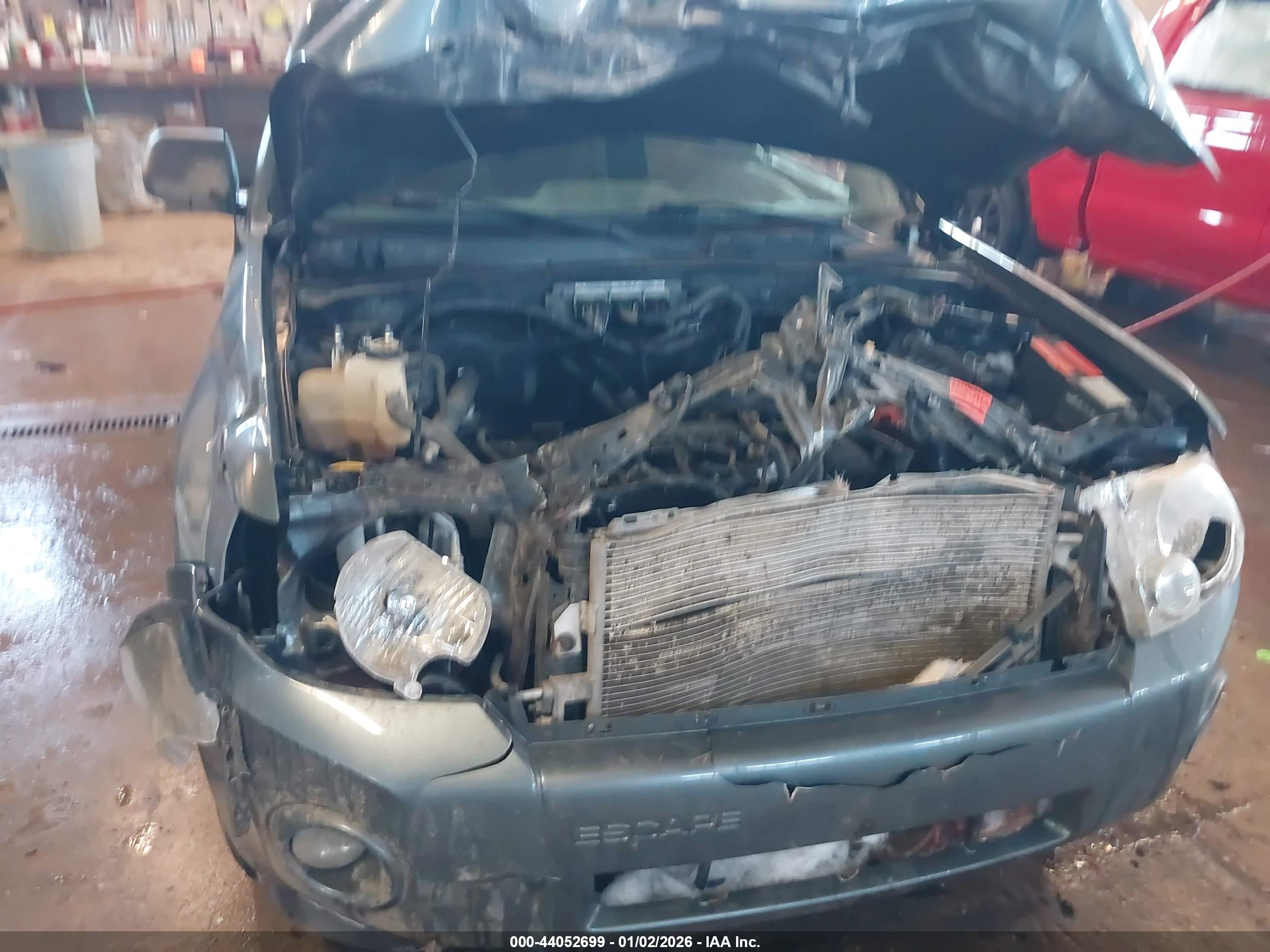 FORD ESCAPE image 6