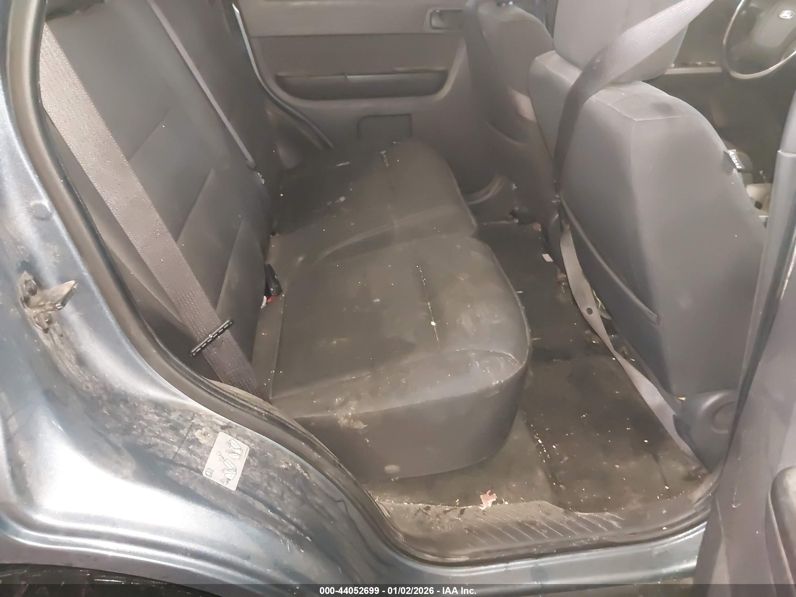 FORD ESCAPE image 8