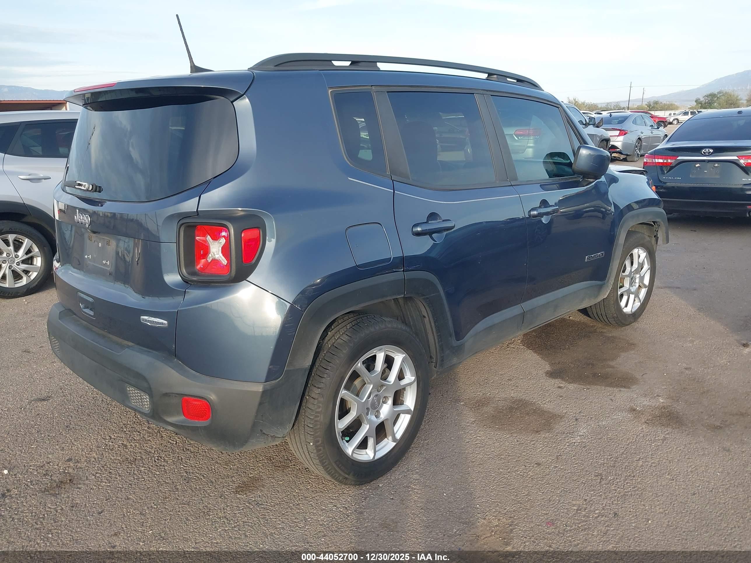 JEEP RENEGADE image 4
