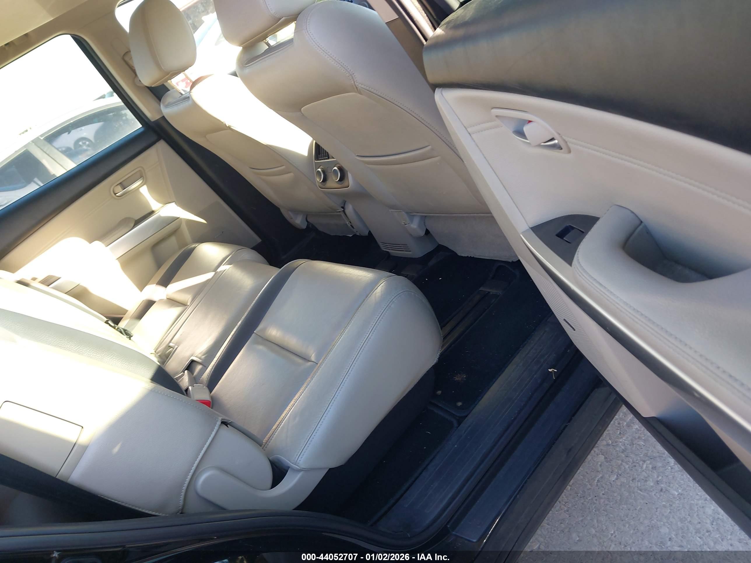 MAZDA CX-9 image 8