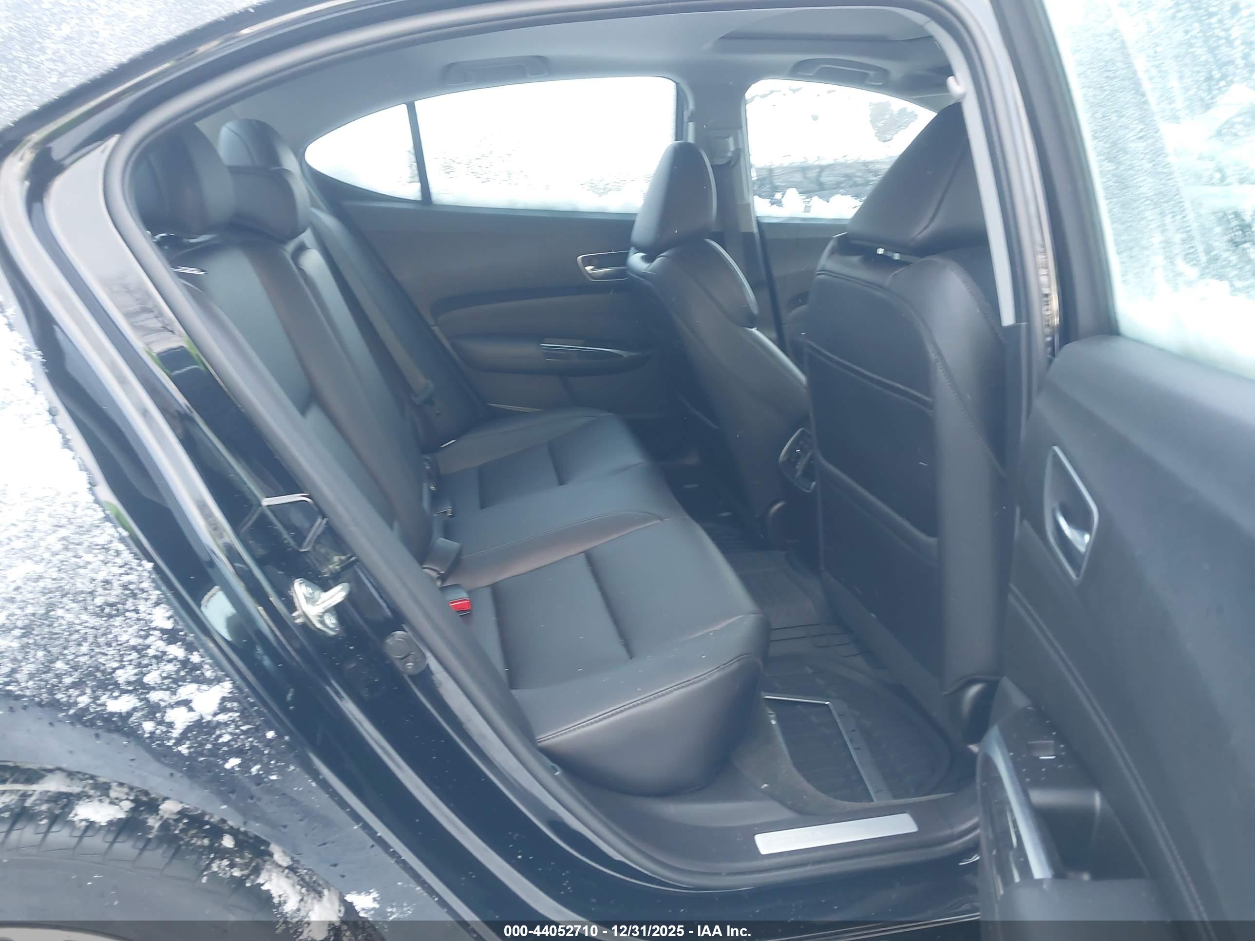ACURA TLX image 8