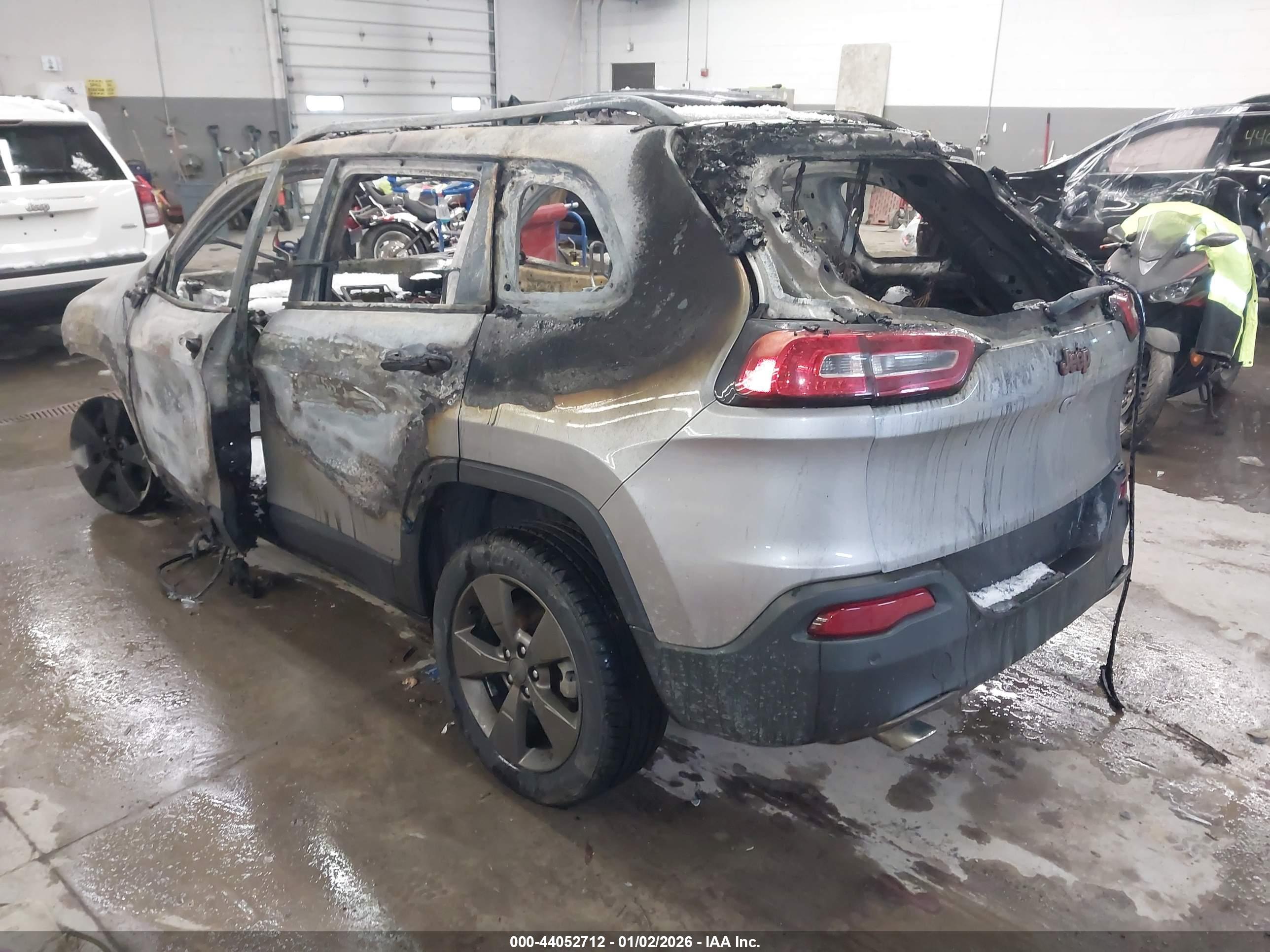 JEEP CHEROKEE image 3