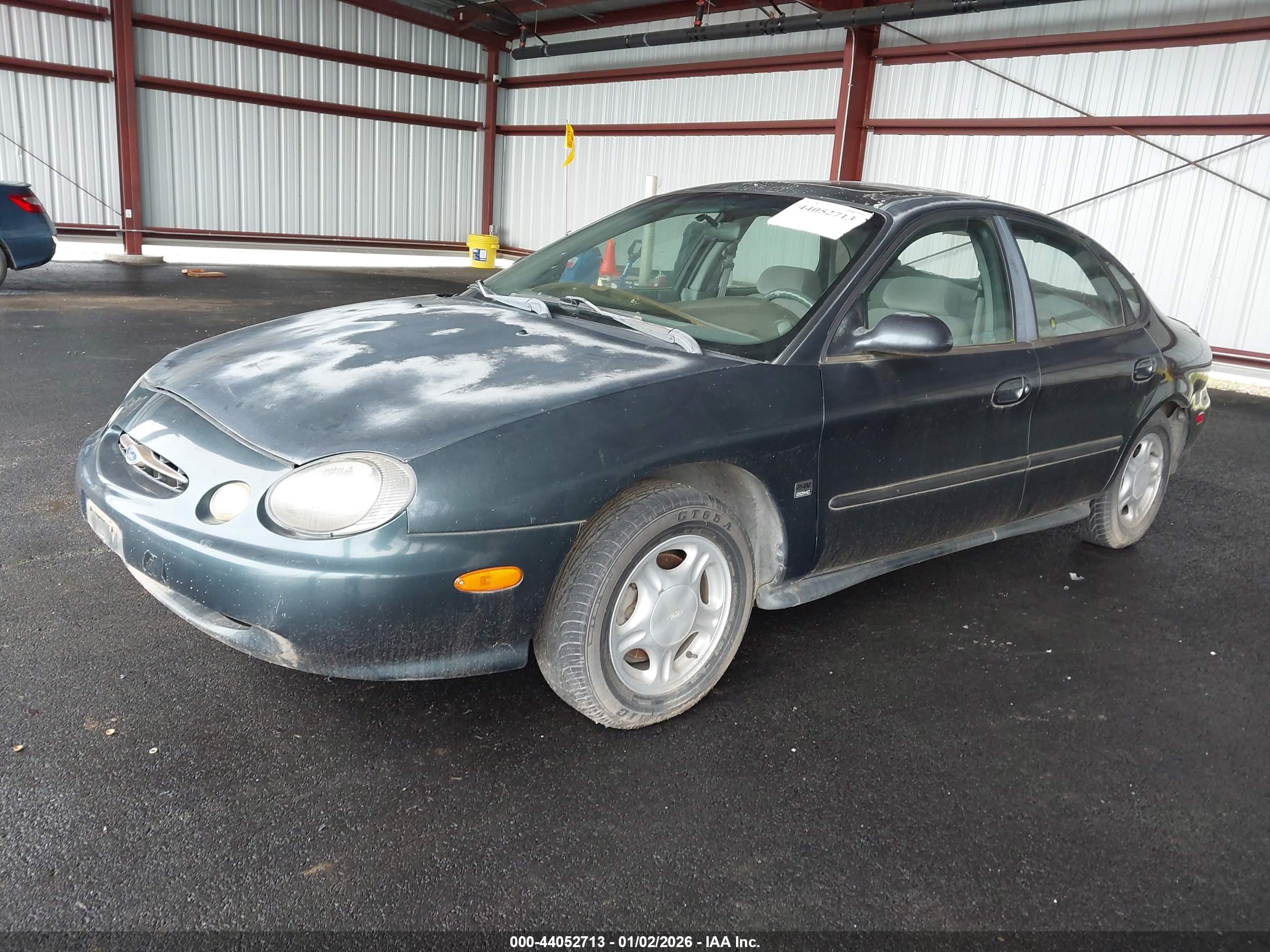 FORD TAURUS image 2
