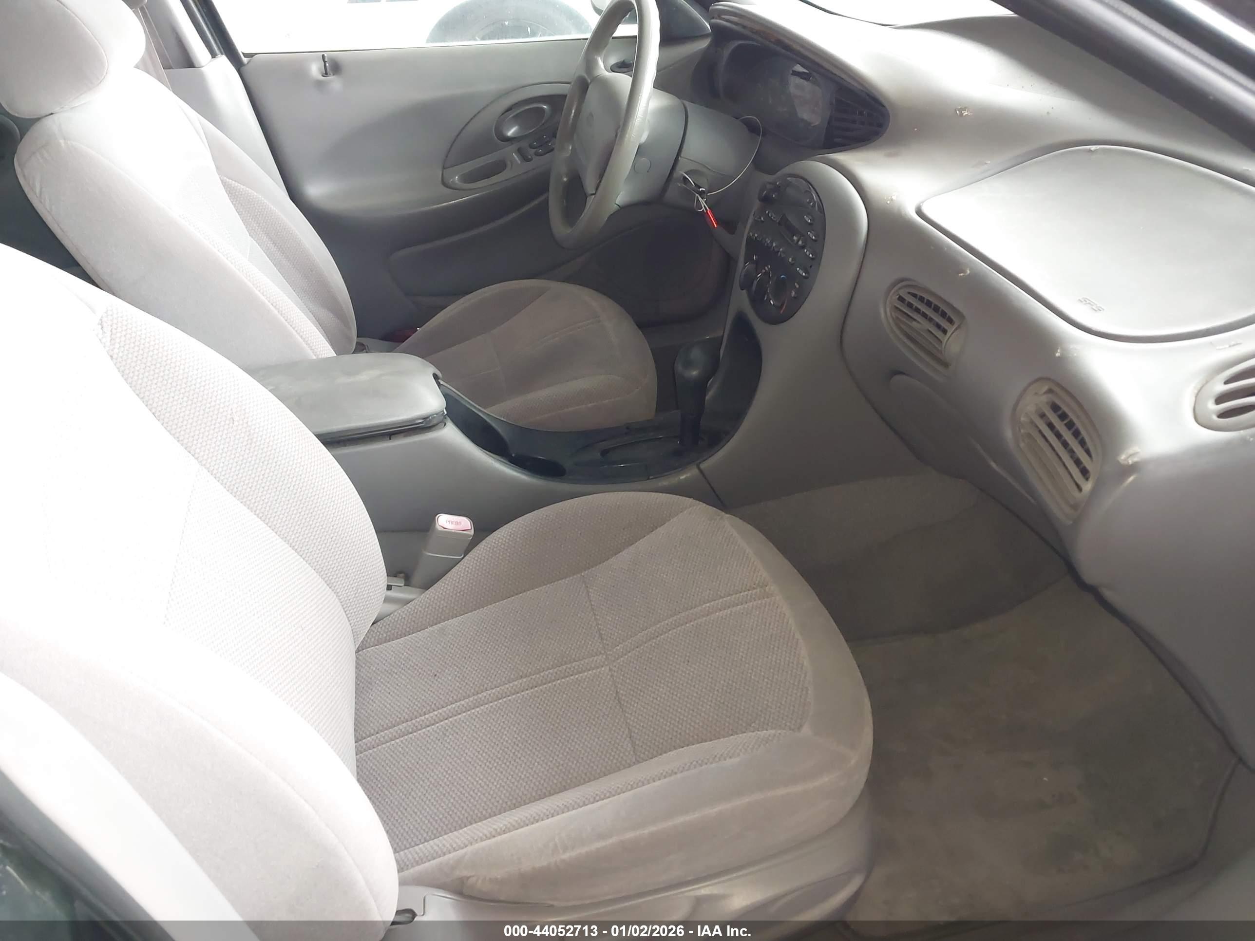 FORD TAURUS image 5
