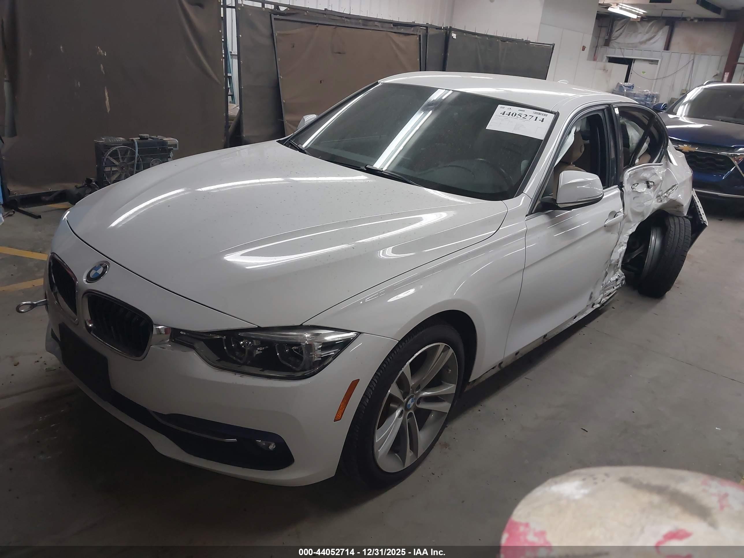 BMW 330I image 2