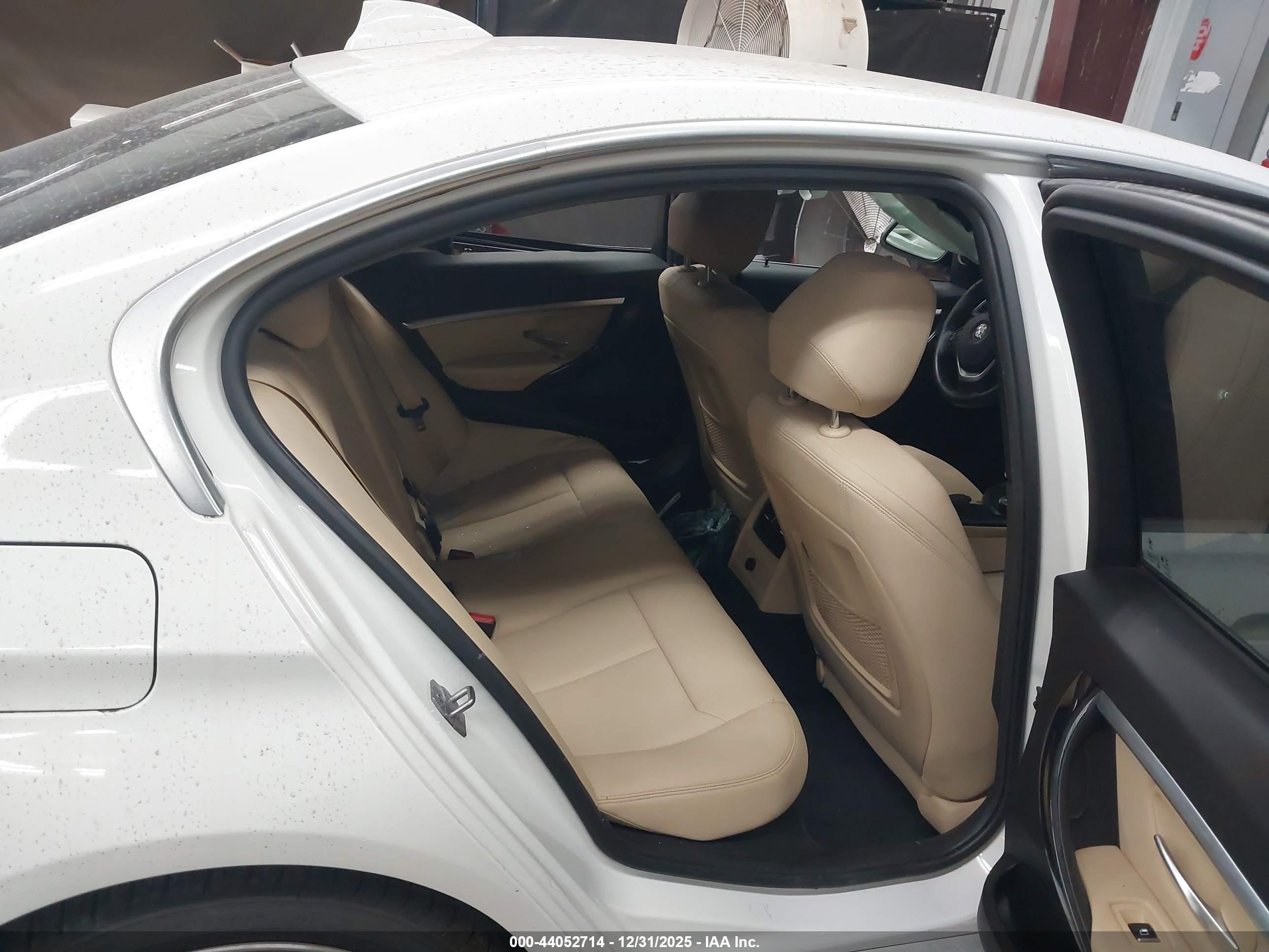 BMW 330I image 8
