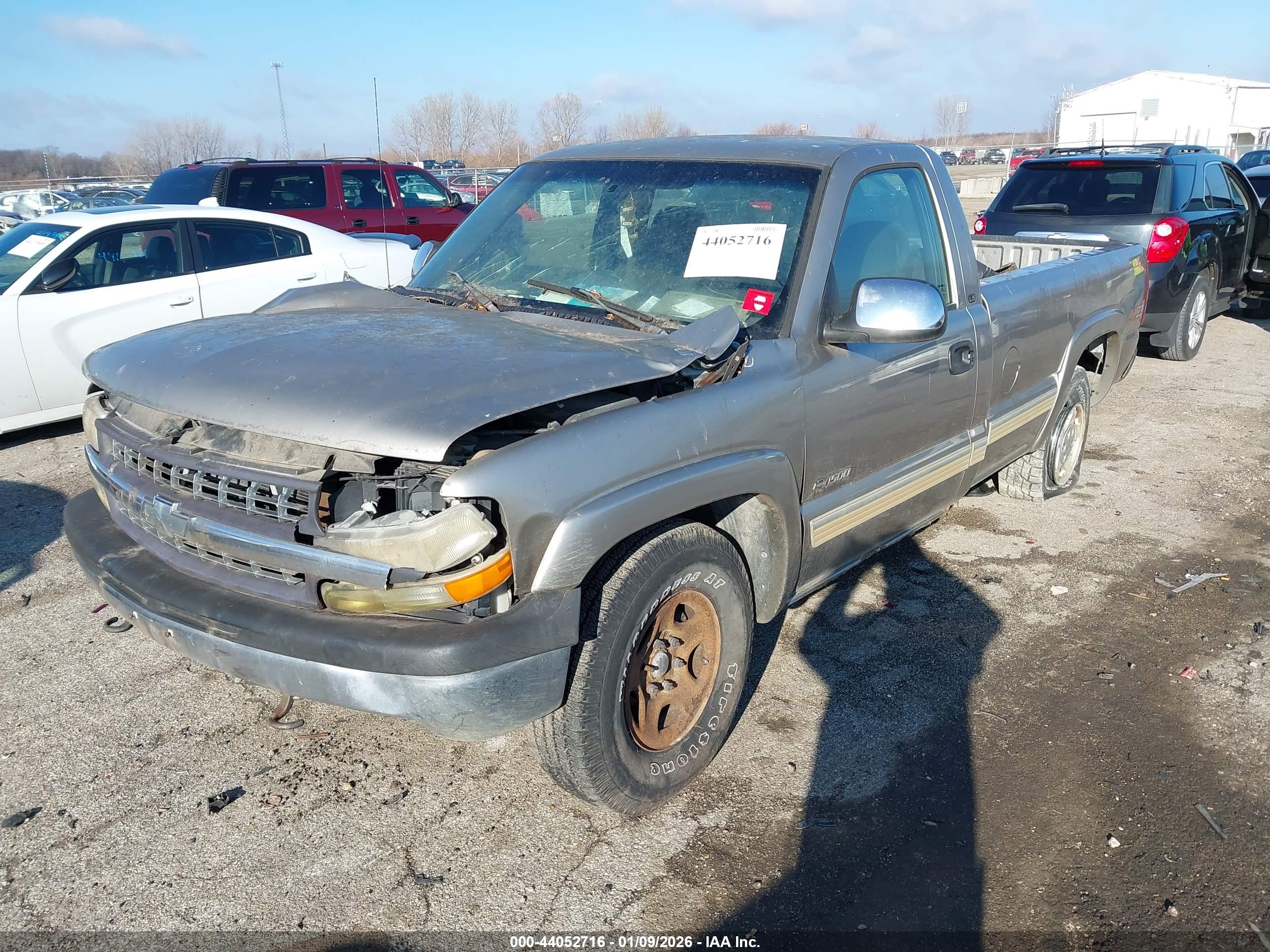 CHEVROLET SILVERADO image 2