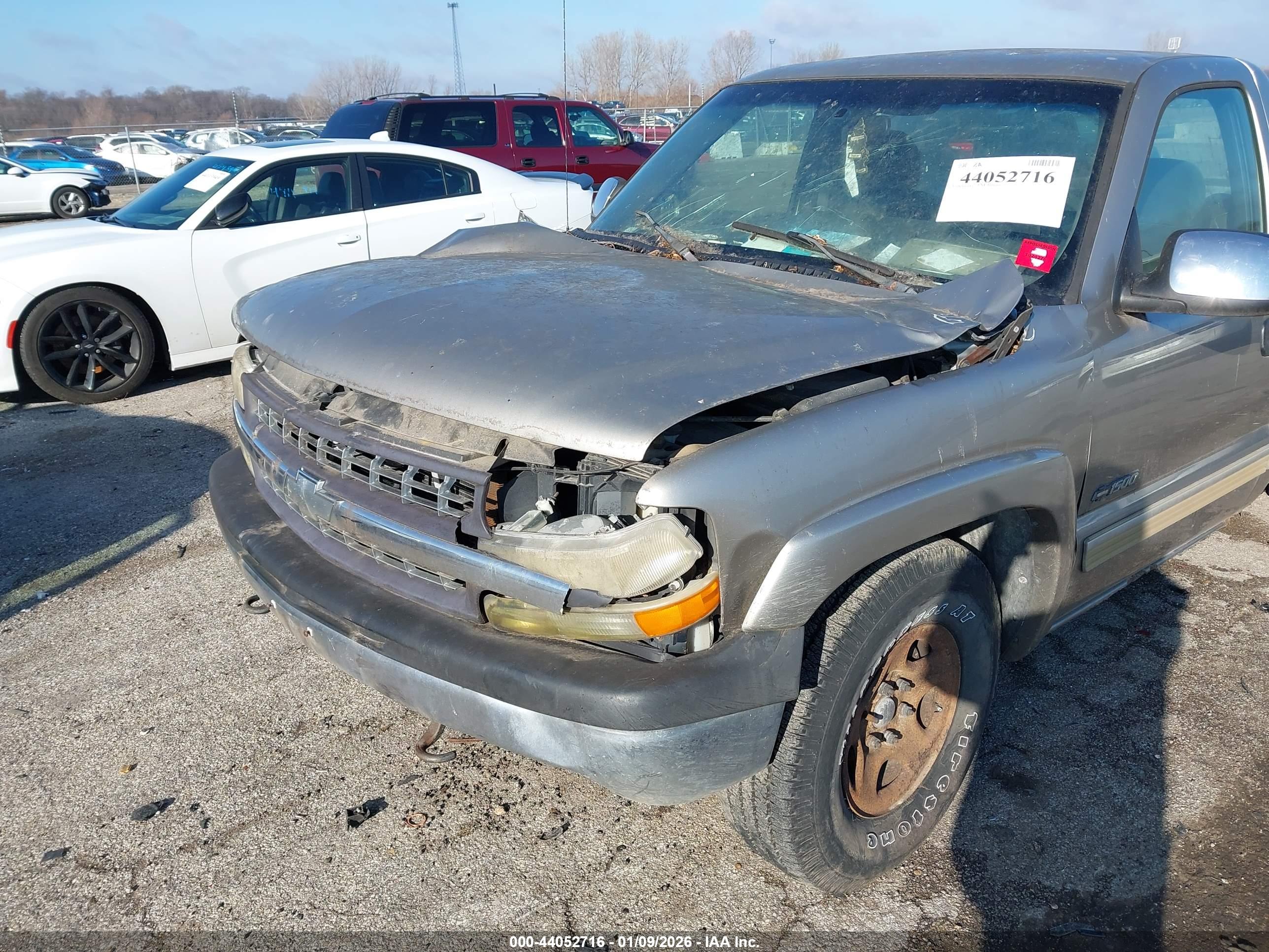 CHEVROLET SILVERADO image 6