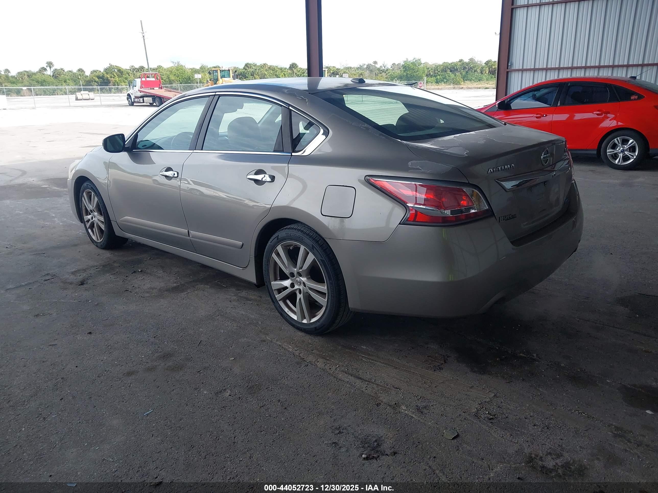 NISSAN ALTIMA image 3
