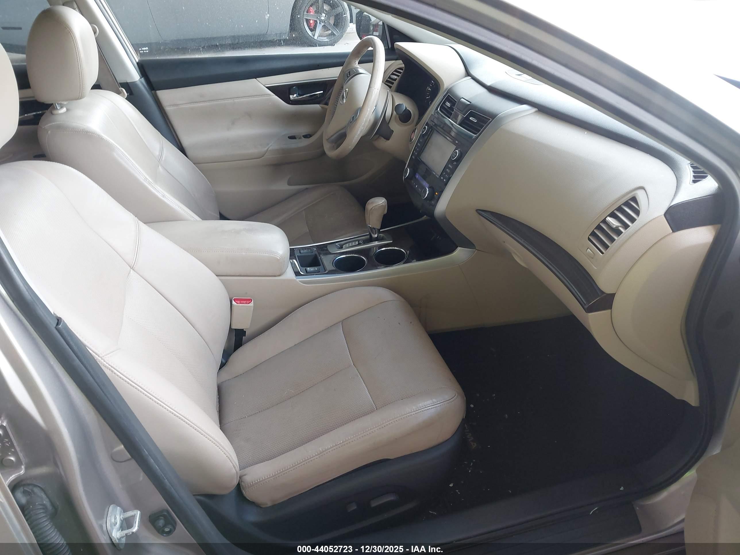 NISSAN ALTIMA image 5