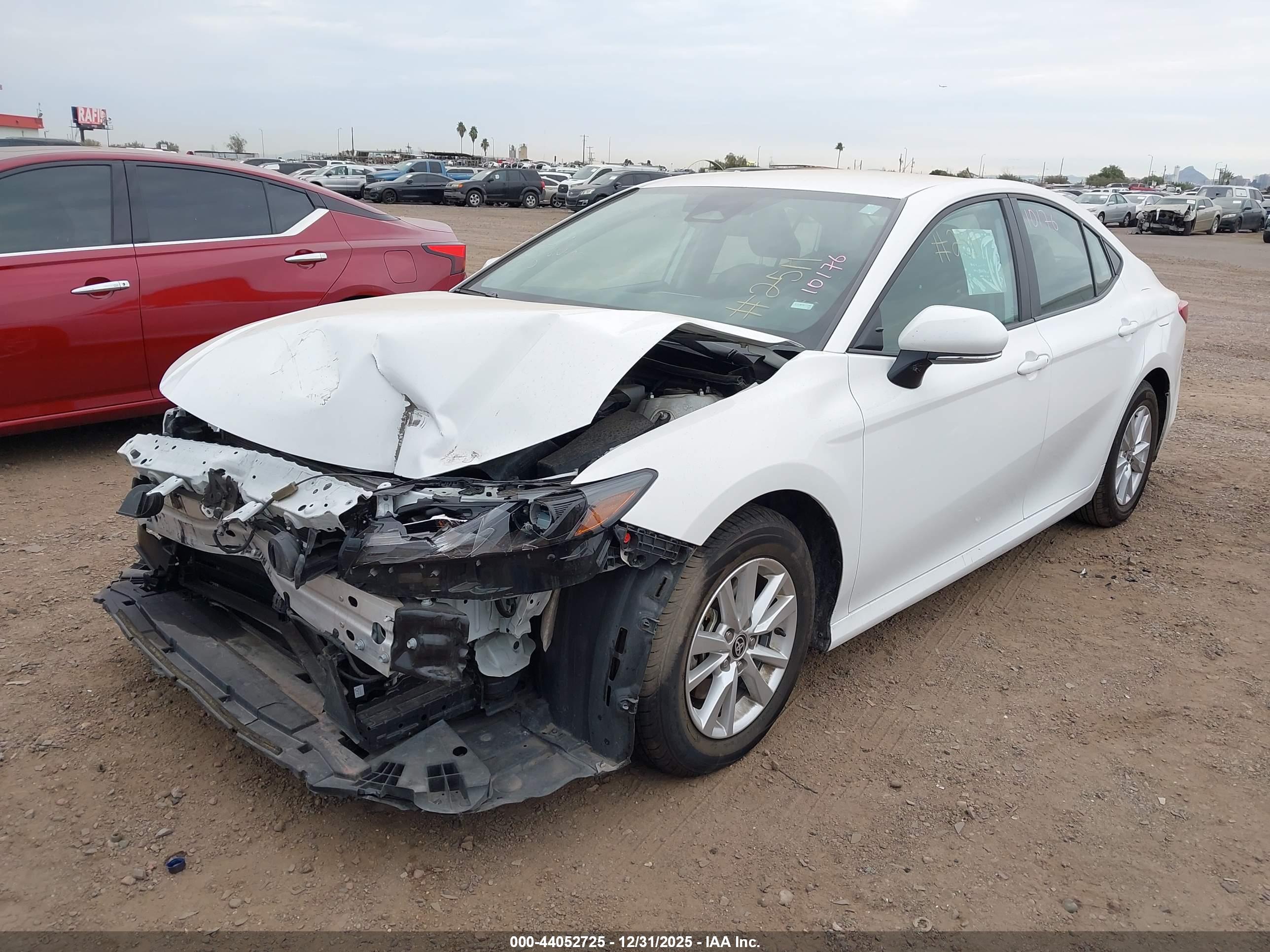 TOYOTA CAMRY image 2