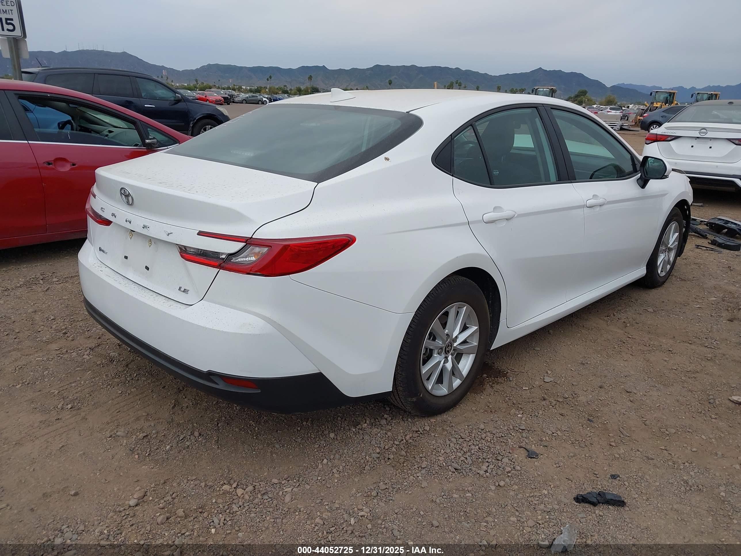 TOYOTA CAMRY image 4