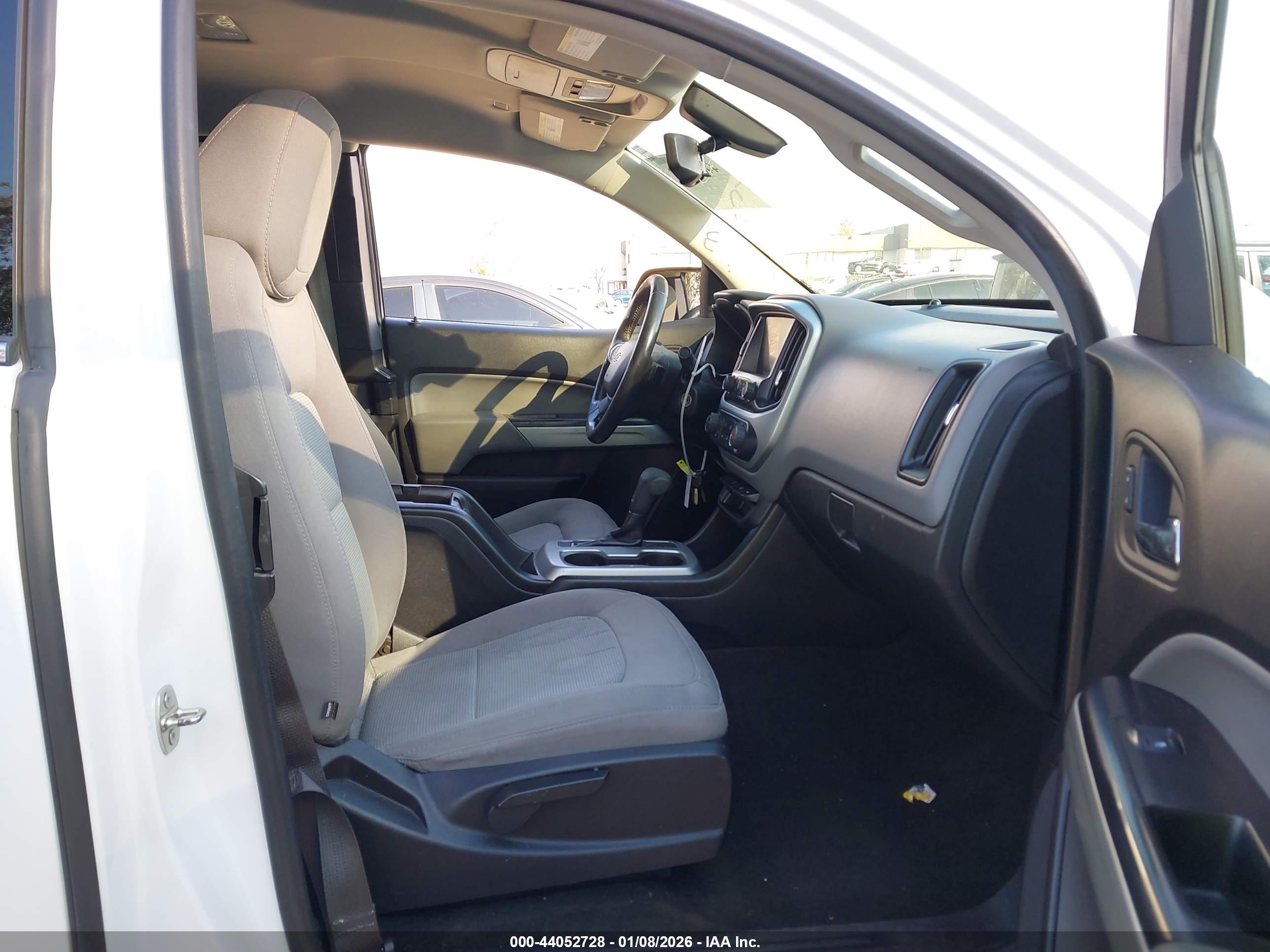 CHEVROLET COLORADO image 5