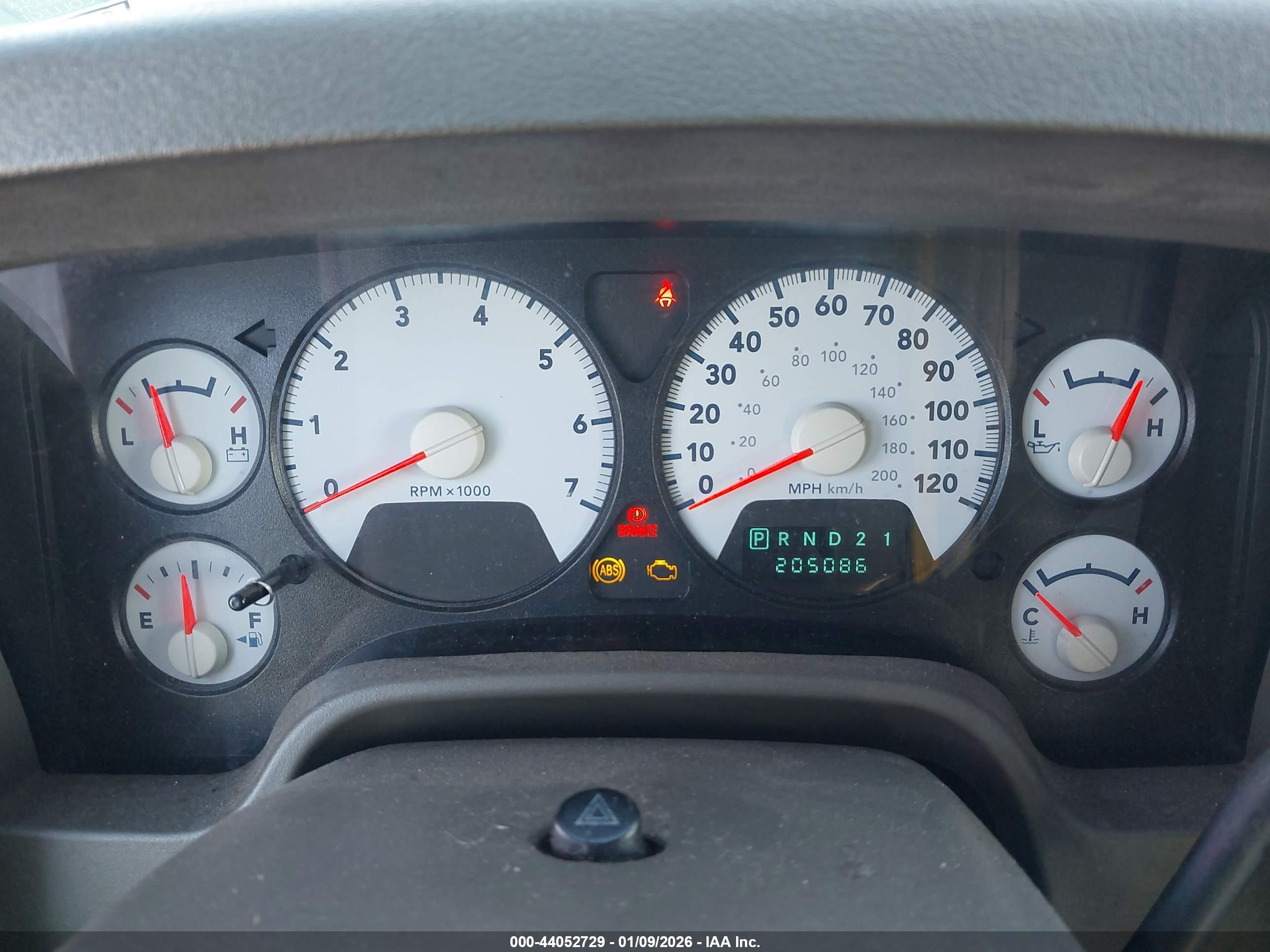 DODGE RAM image 7
