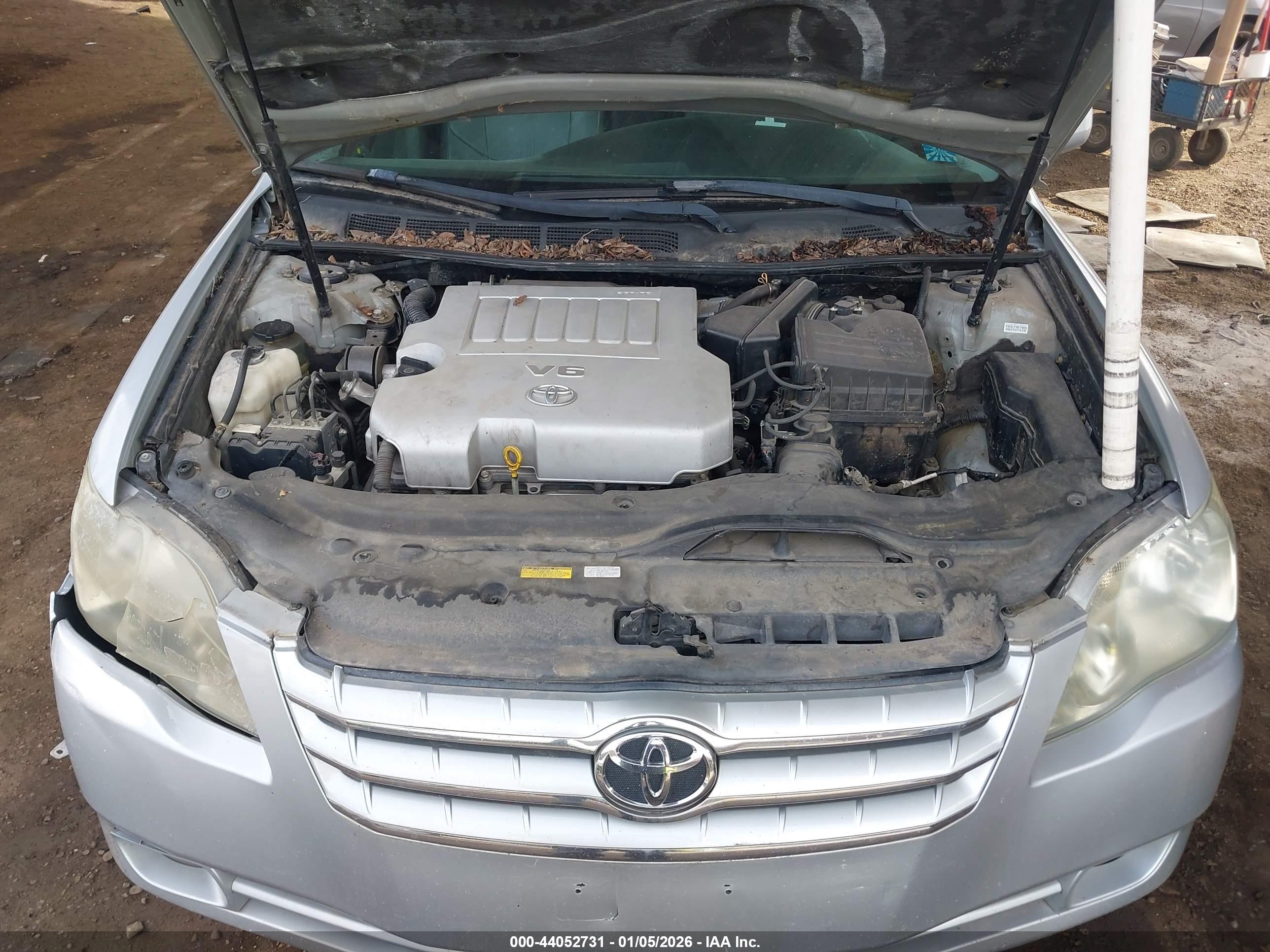 TOYOTA AVALON image 10