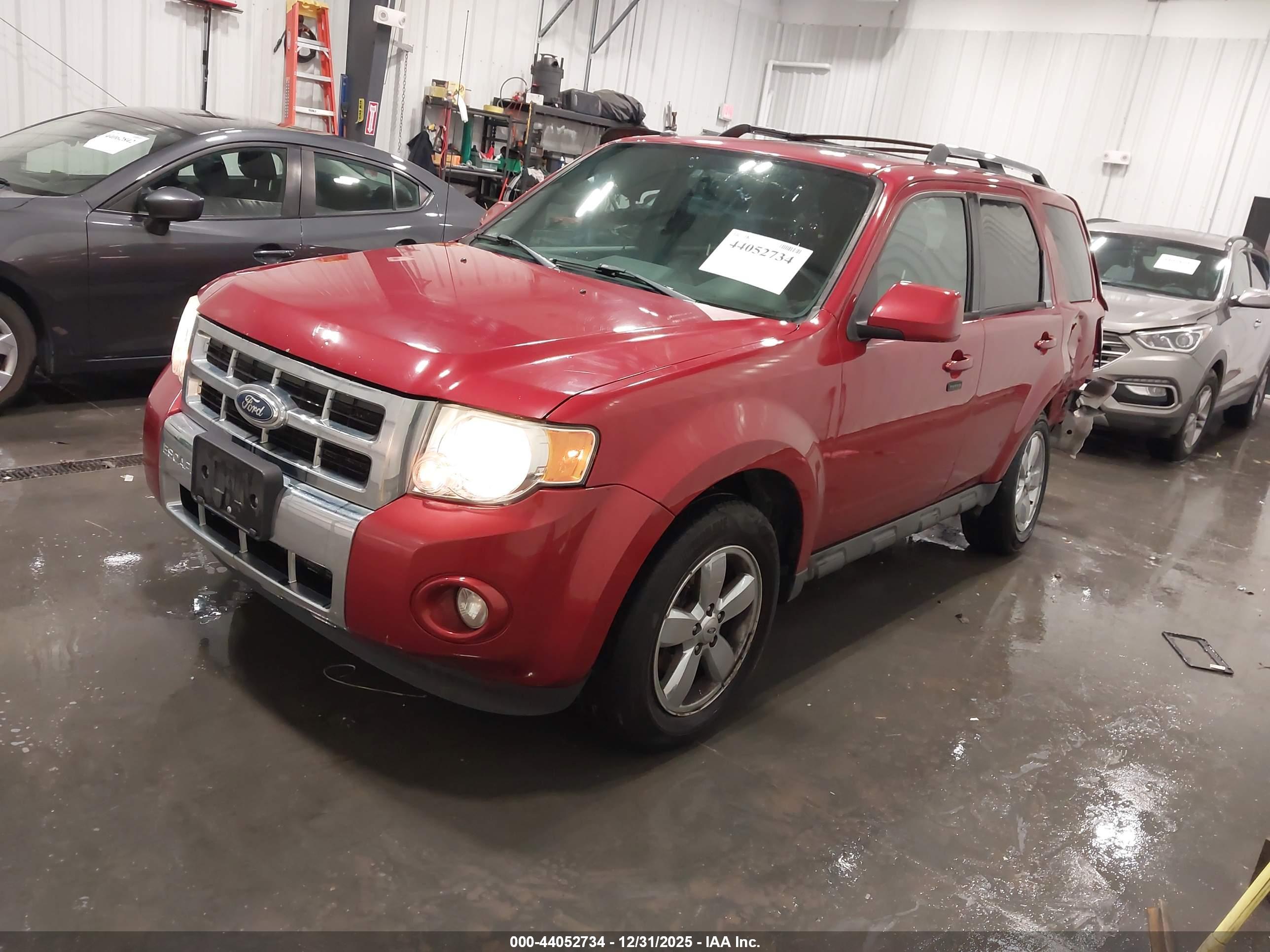 FORD ESCAPE image 2