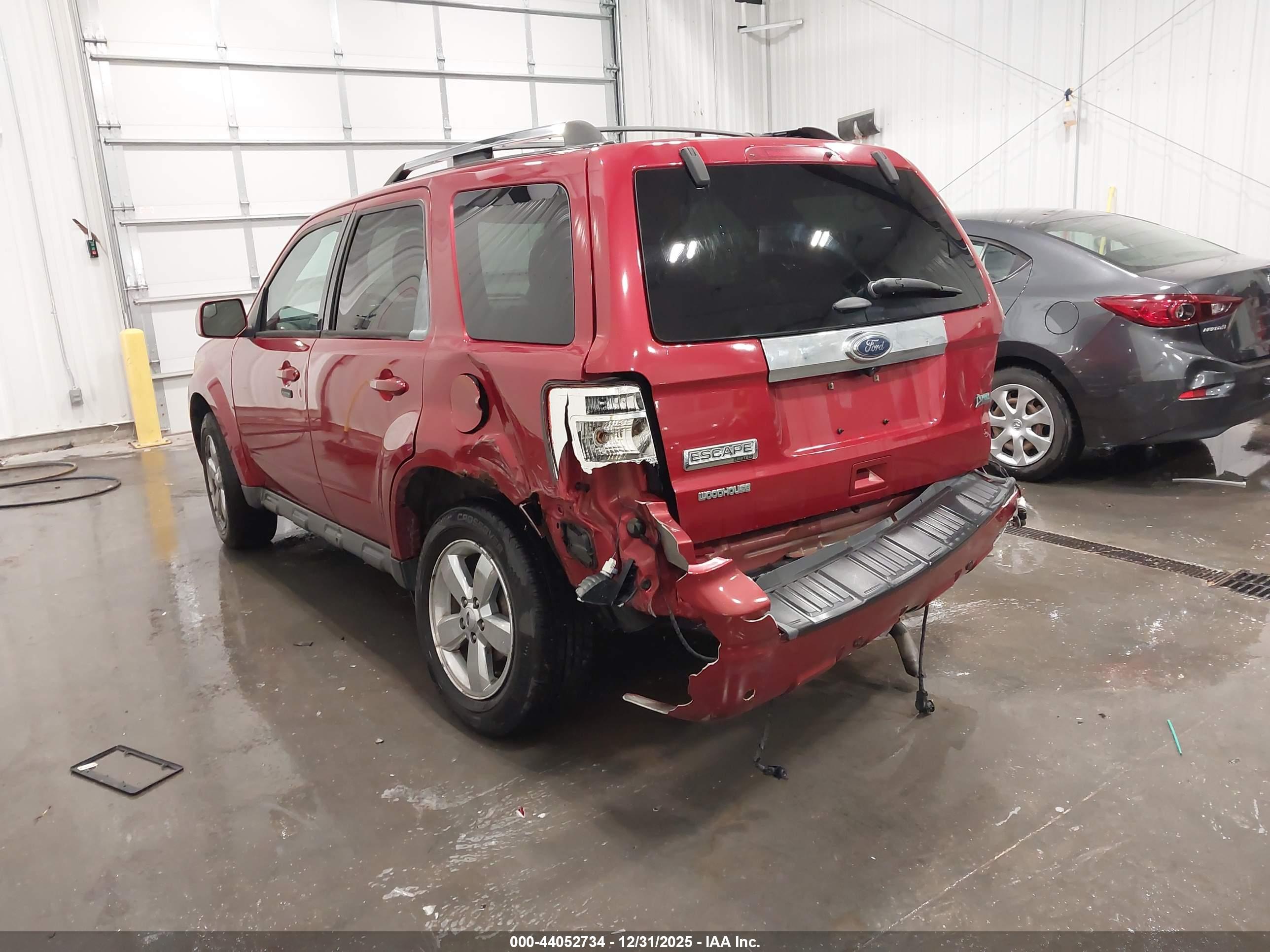 FORD ESCAPE image 3