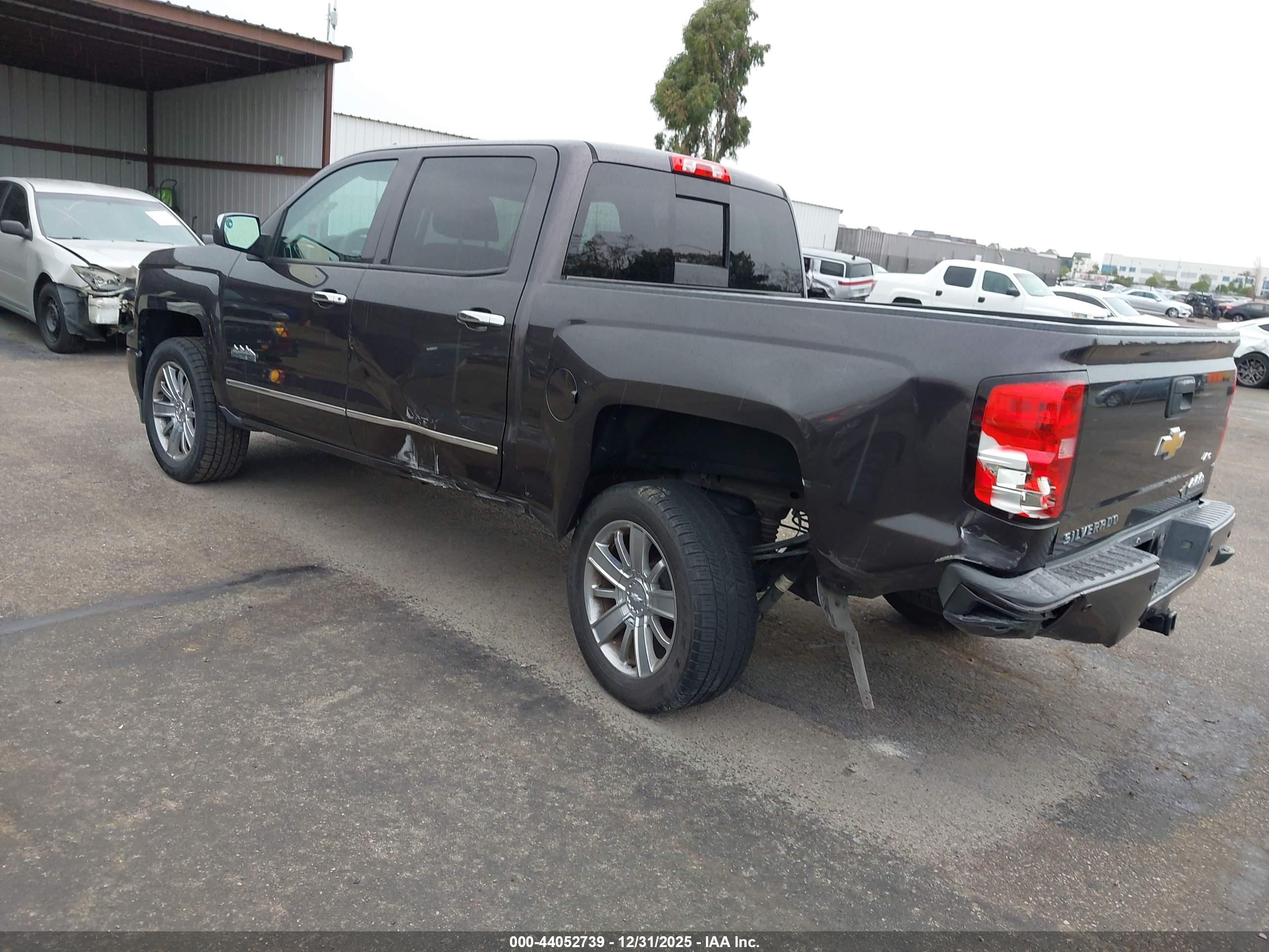 CHEVROLET SILVERADO image 3