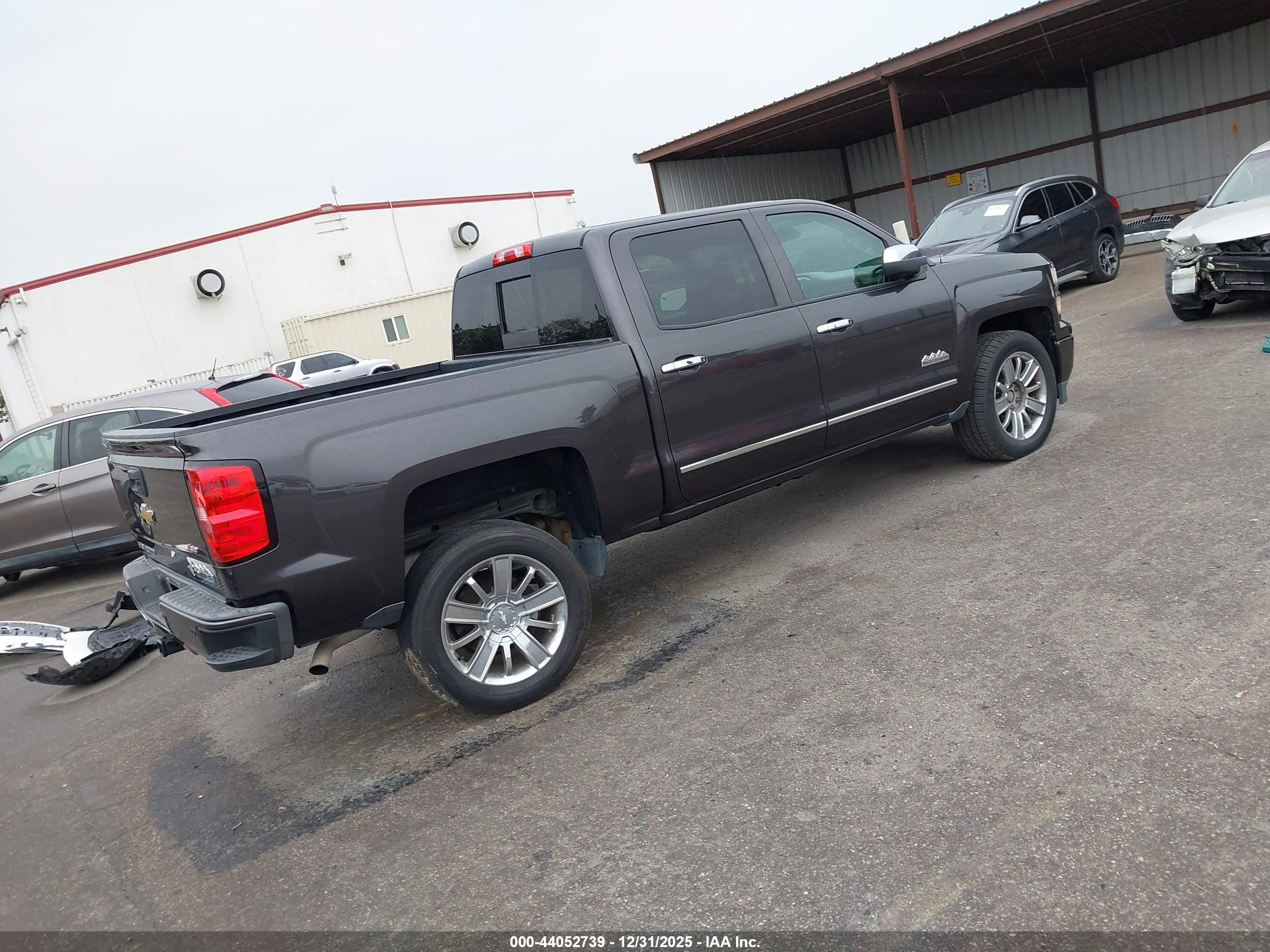 CHEVROLET SILVERADO image 4
